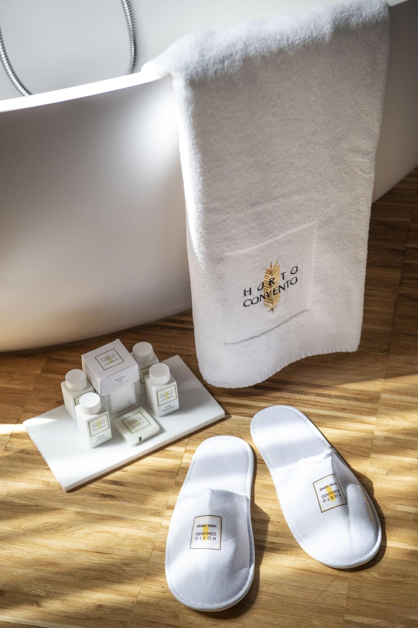 Double Deluxe King Bed