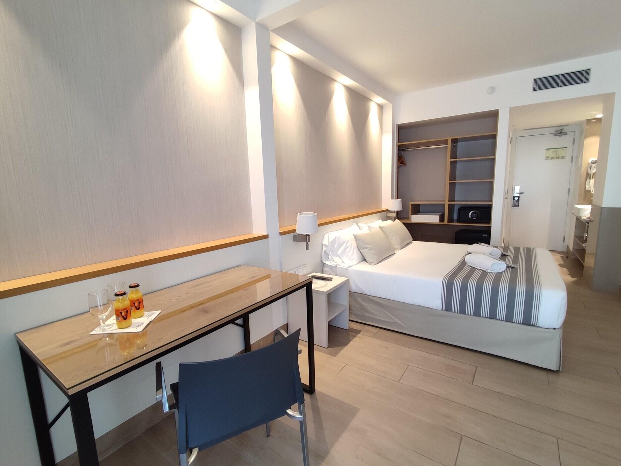 Double Queen Size Bed