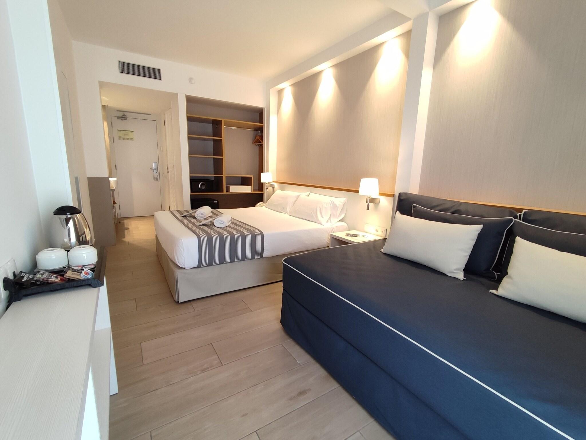 Double Queen Size Bed