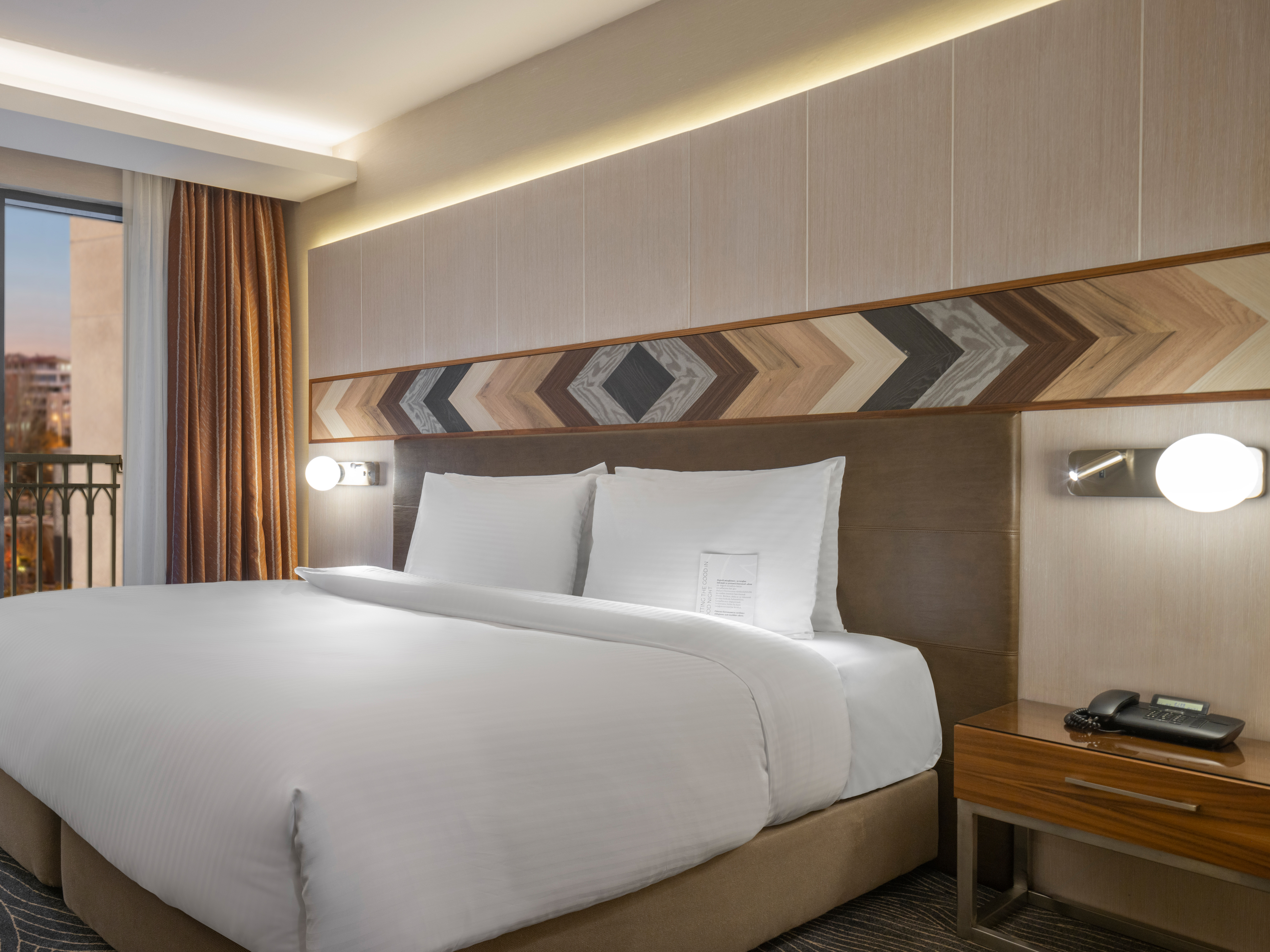 Double Deluxe Queen Bed