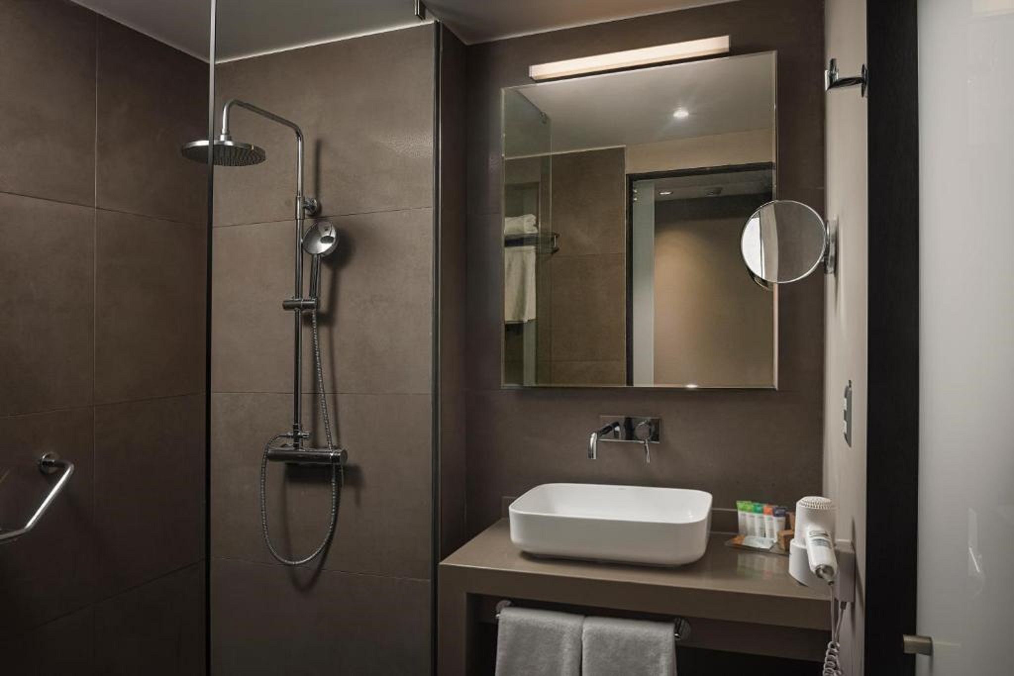 Double Superior Queen Bed