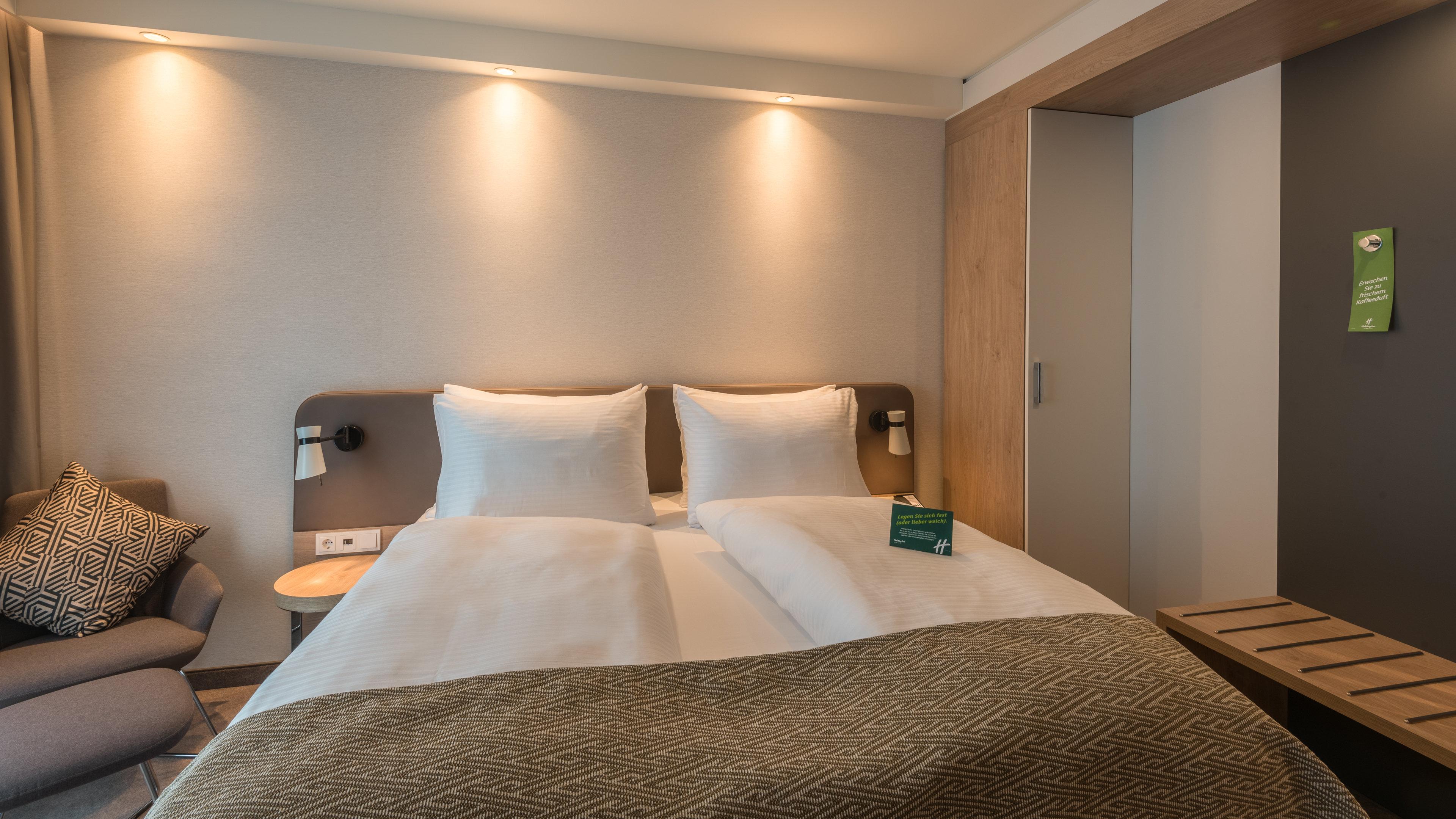 Double Queen Size Bed