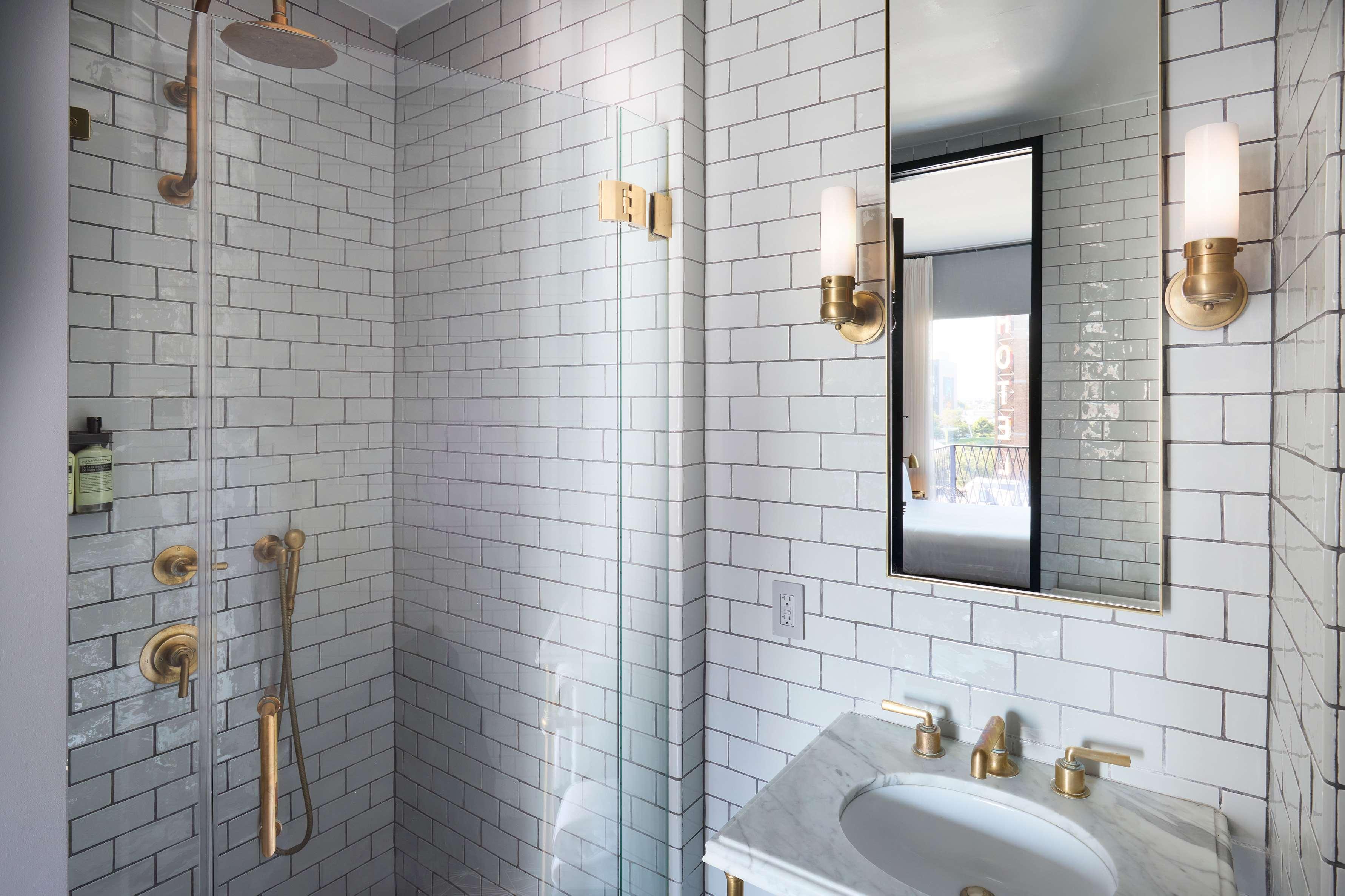 Studio King Size Bed