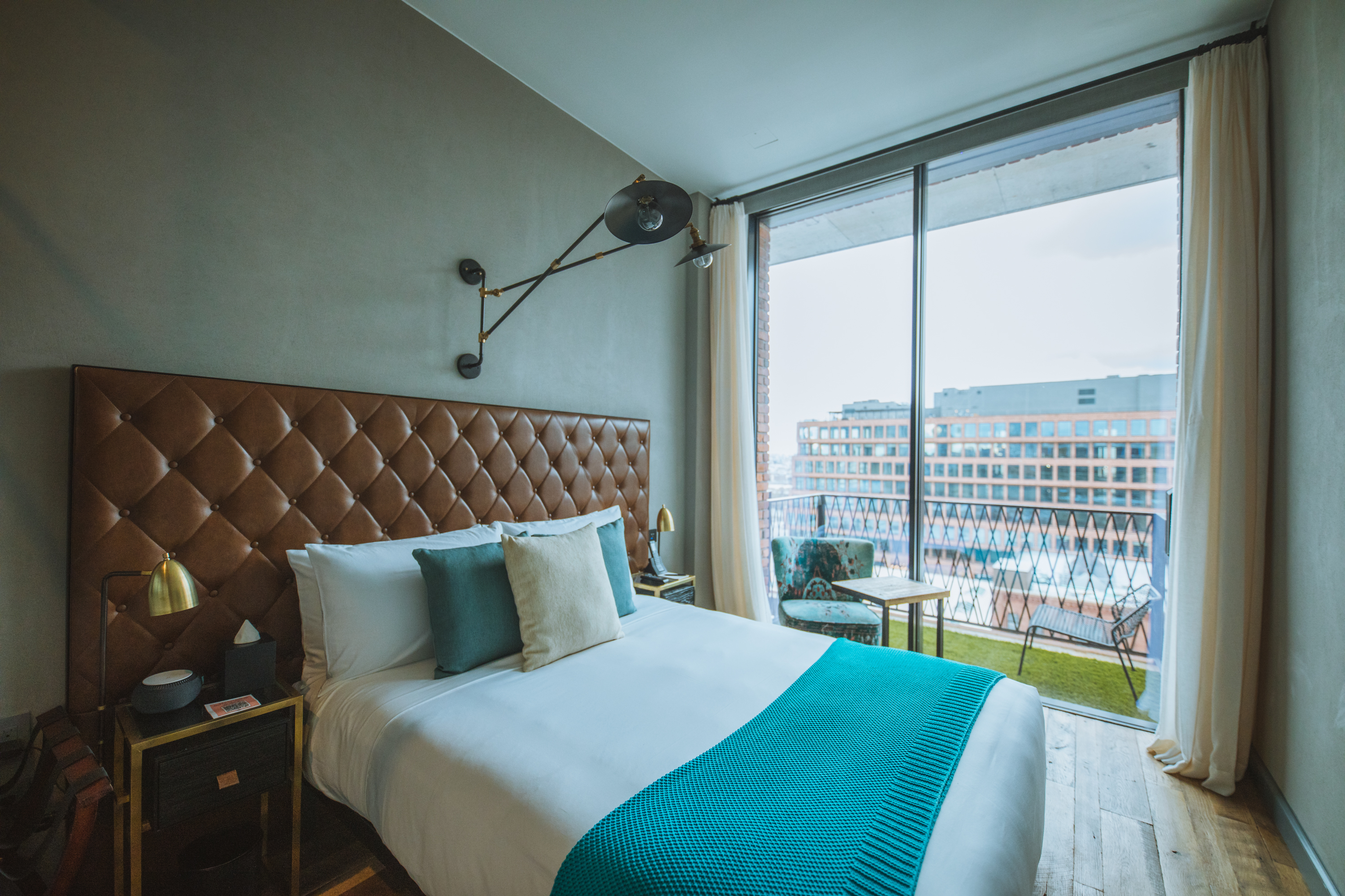 Studio King Size Bed