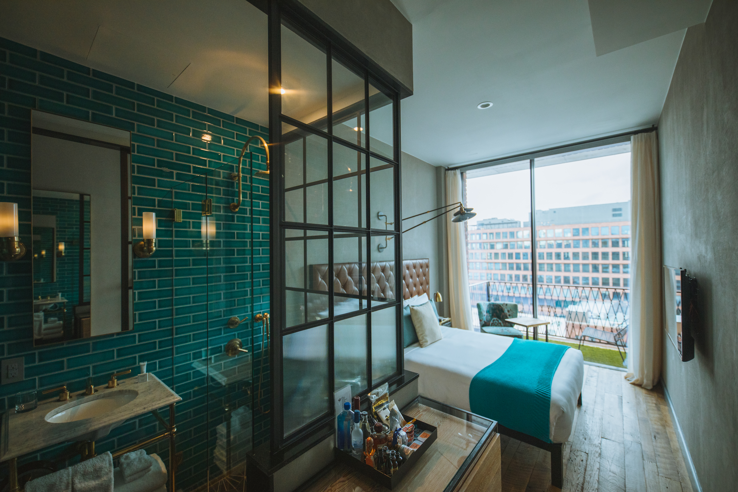 Studio King Size Bed