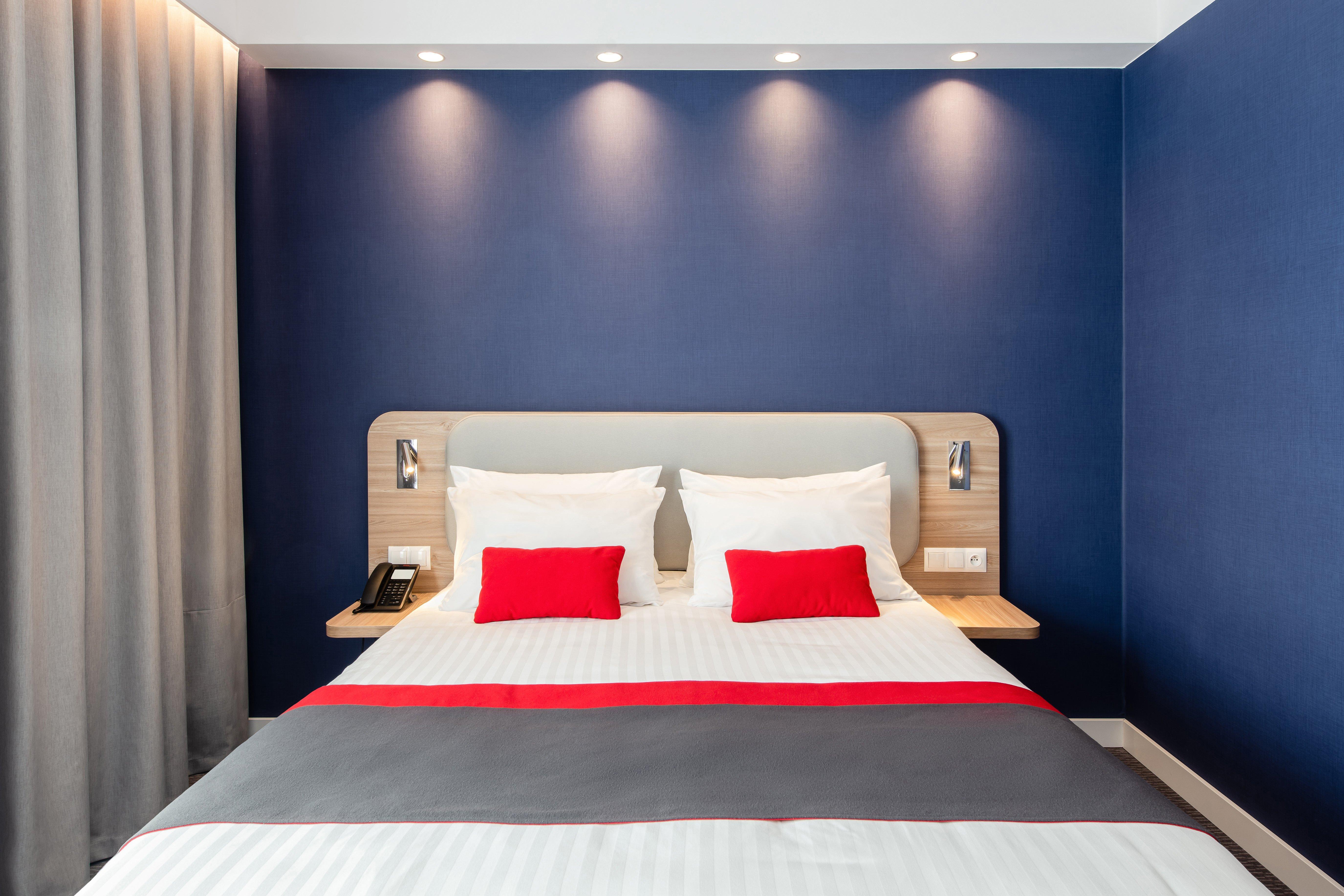 Double Accessible King Size Bed