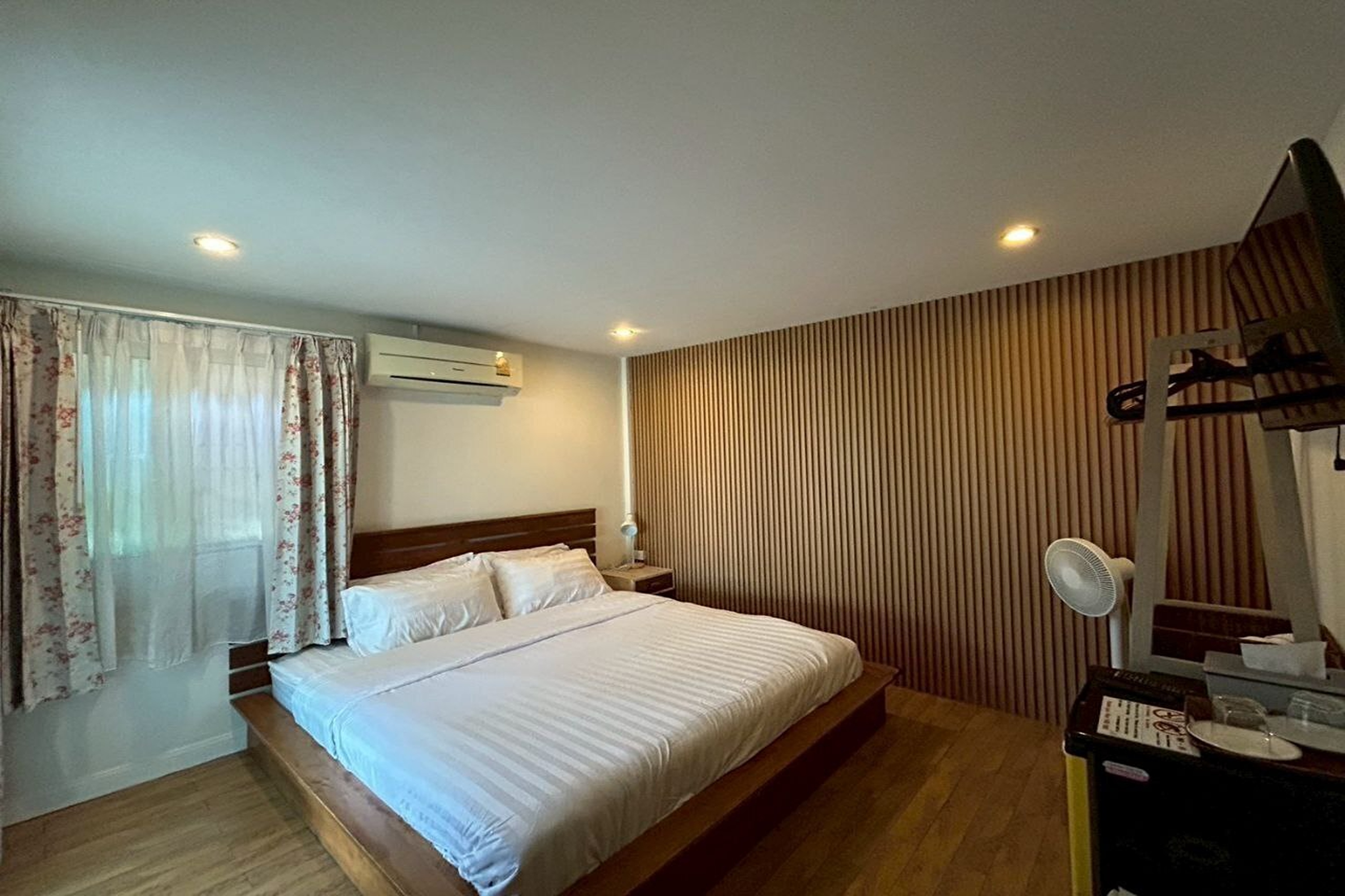 Double King Size Bed