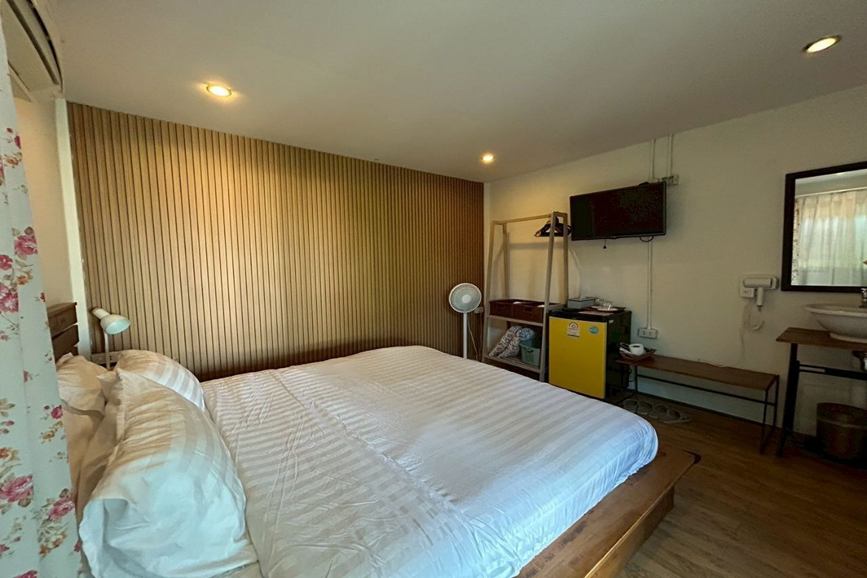 Double King Size Bed