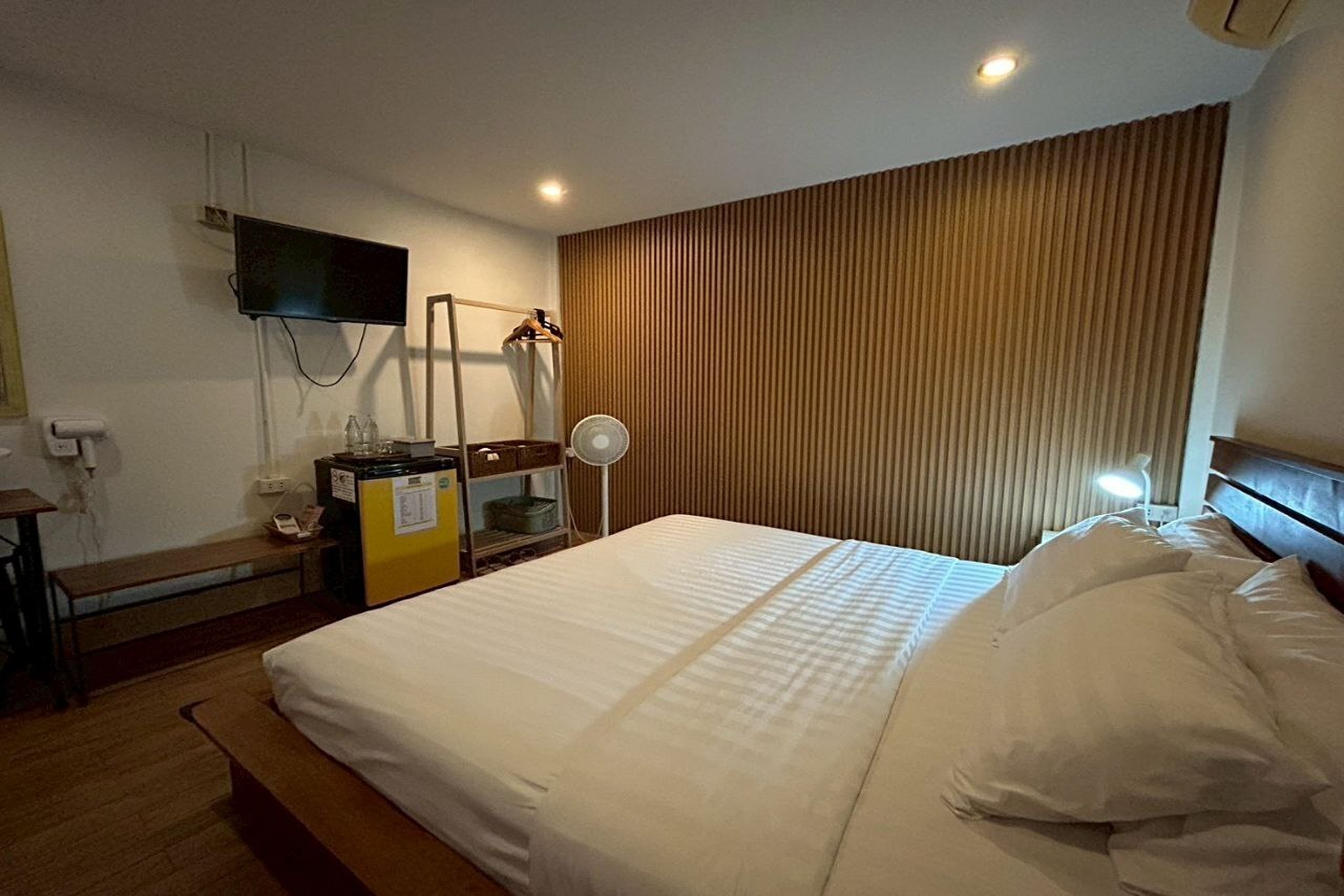 Double King Size Bed