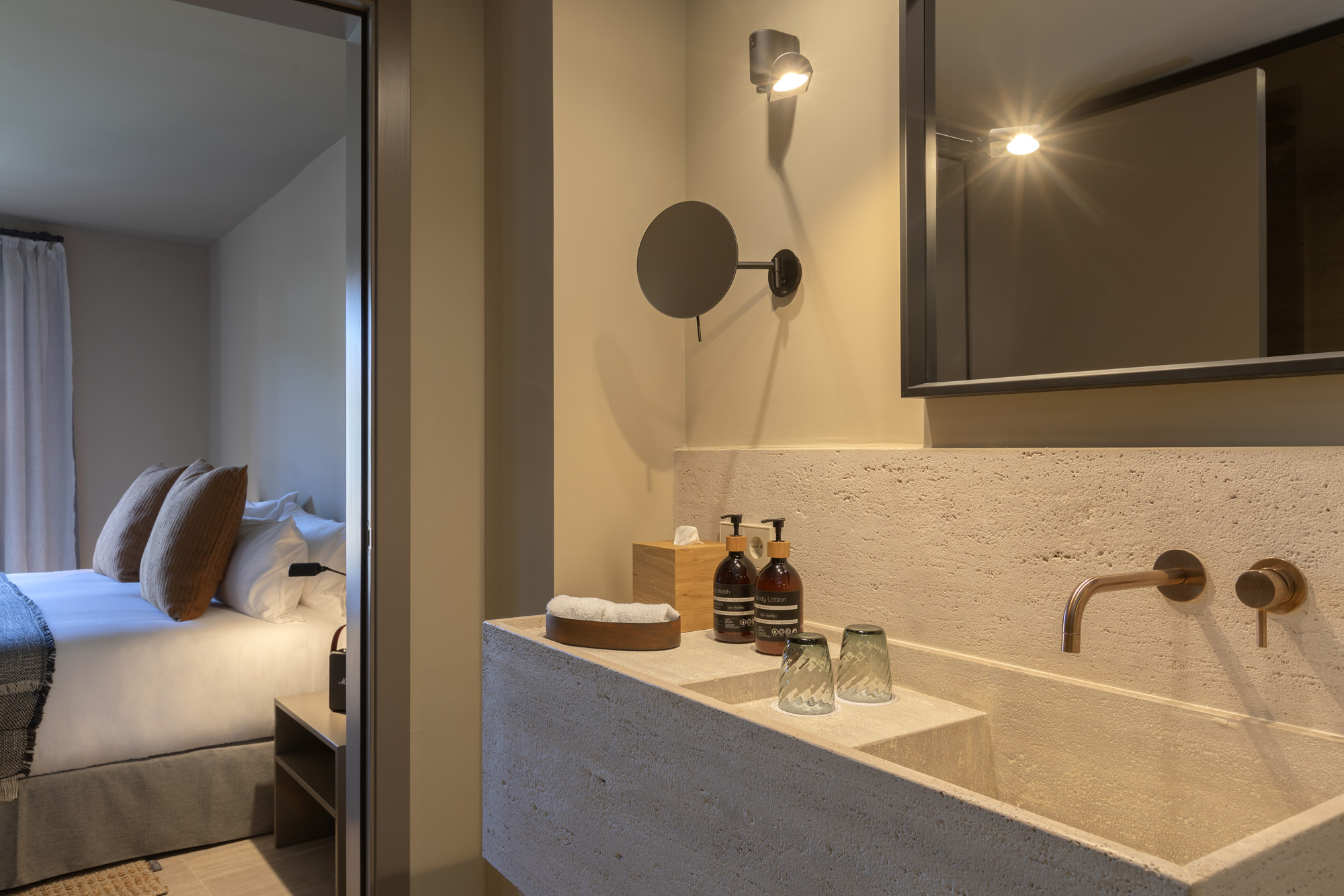 Double or Twin Deluxe with Terrace