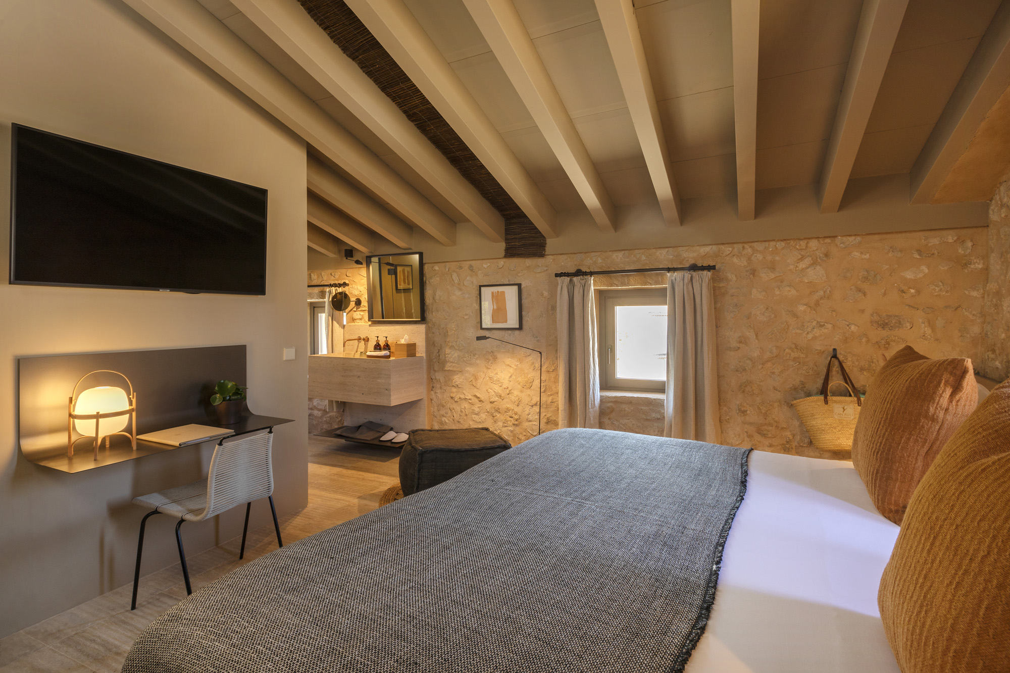 Double or Twin Deluxe