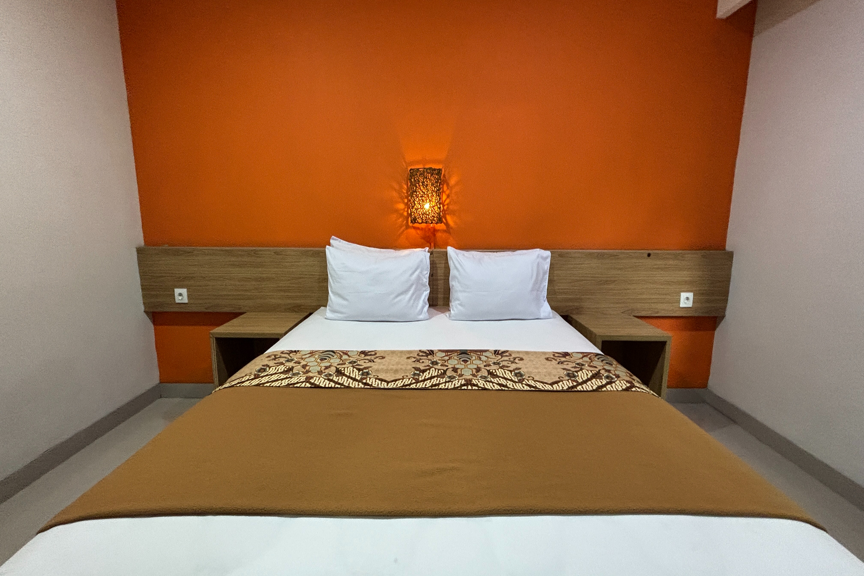 Double Deluxe King Bed