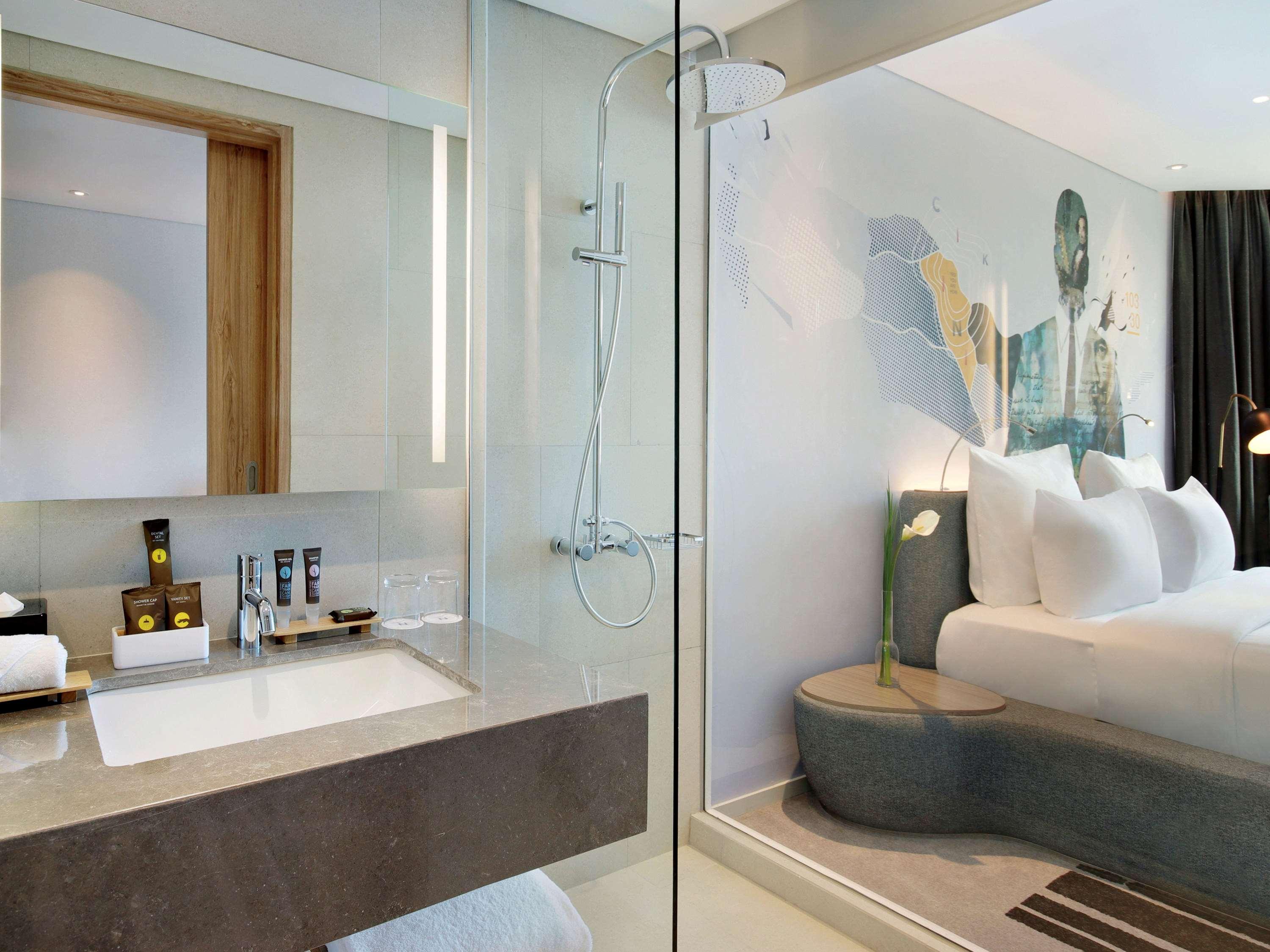 Double Deluxe King Bed