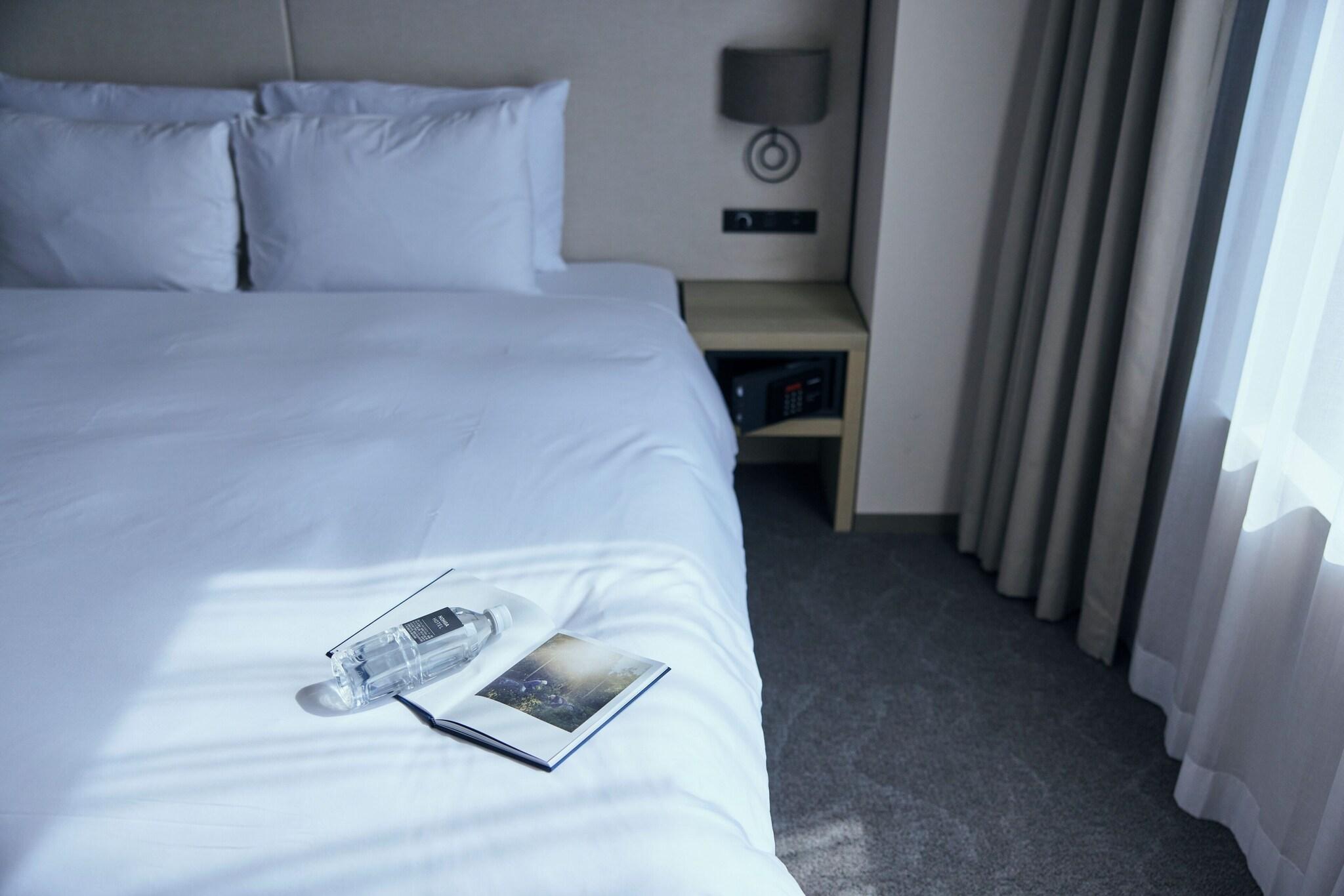 Double Queen Bed Non Smoking