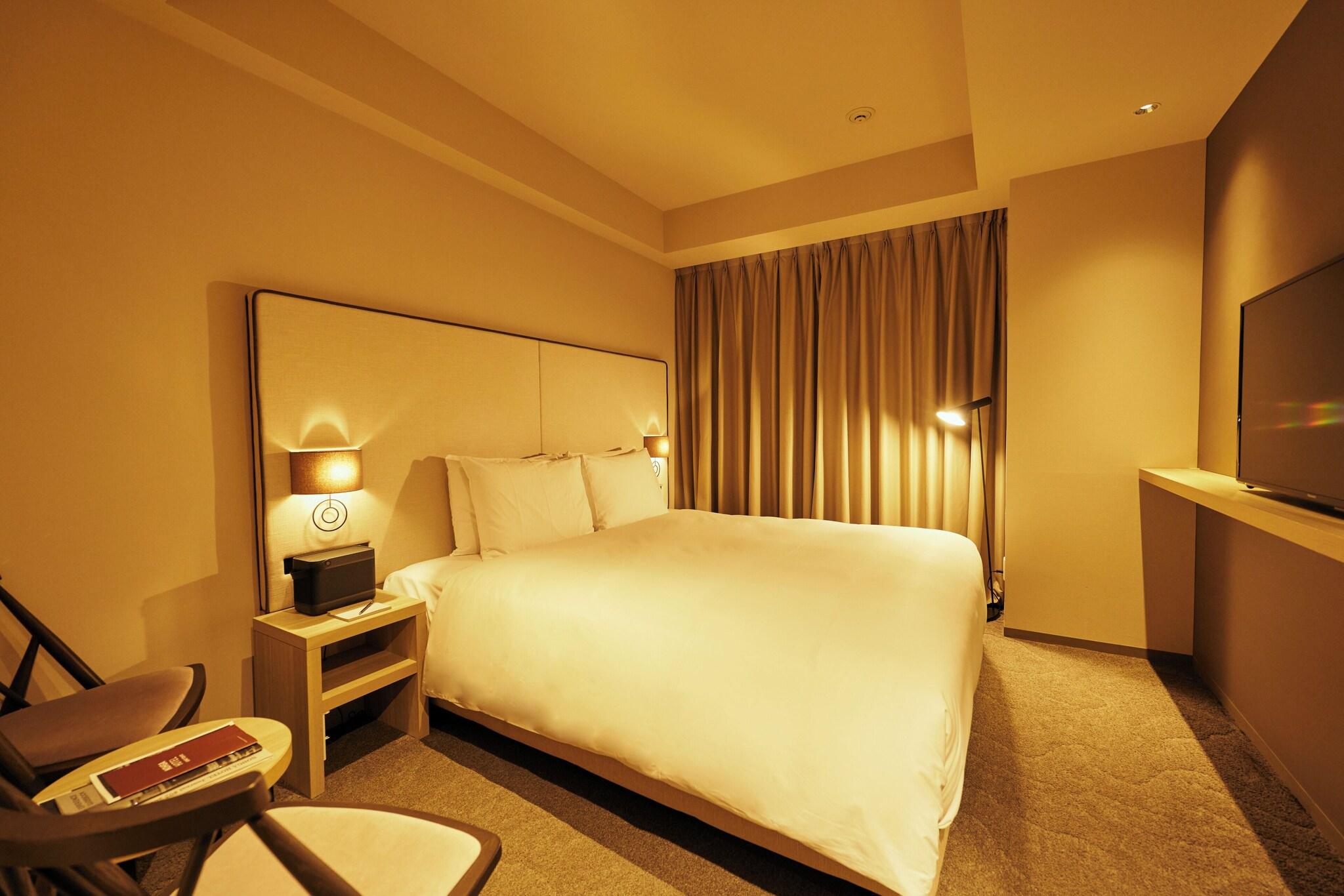 Double Deluxe Queen Bed