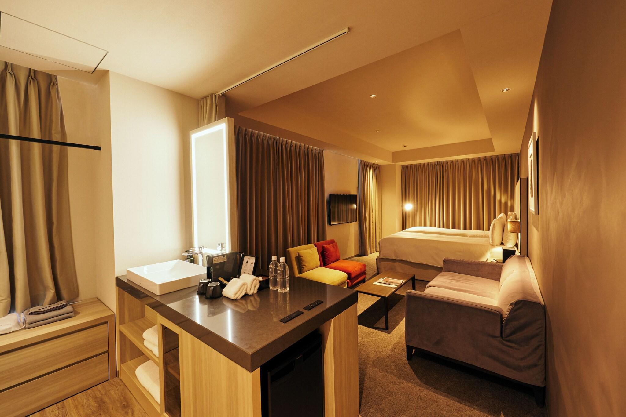 Twin Deluxe Two Beds