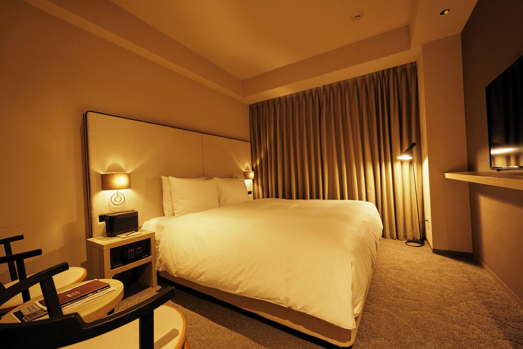 Double Superior Queen Bed