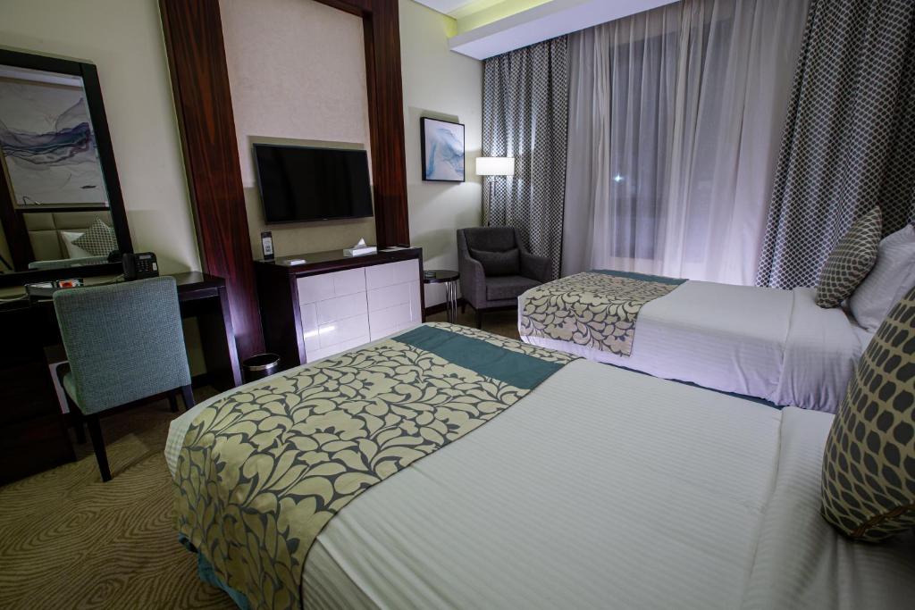 Twin Deluxe Pool View