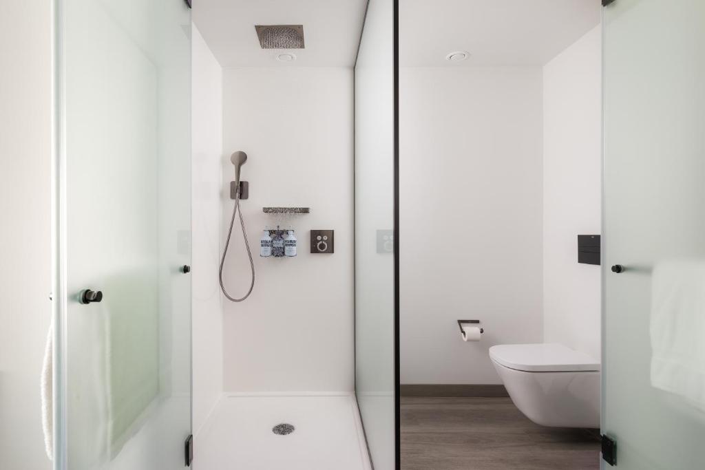 Double Premium Queen Bed