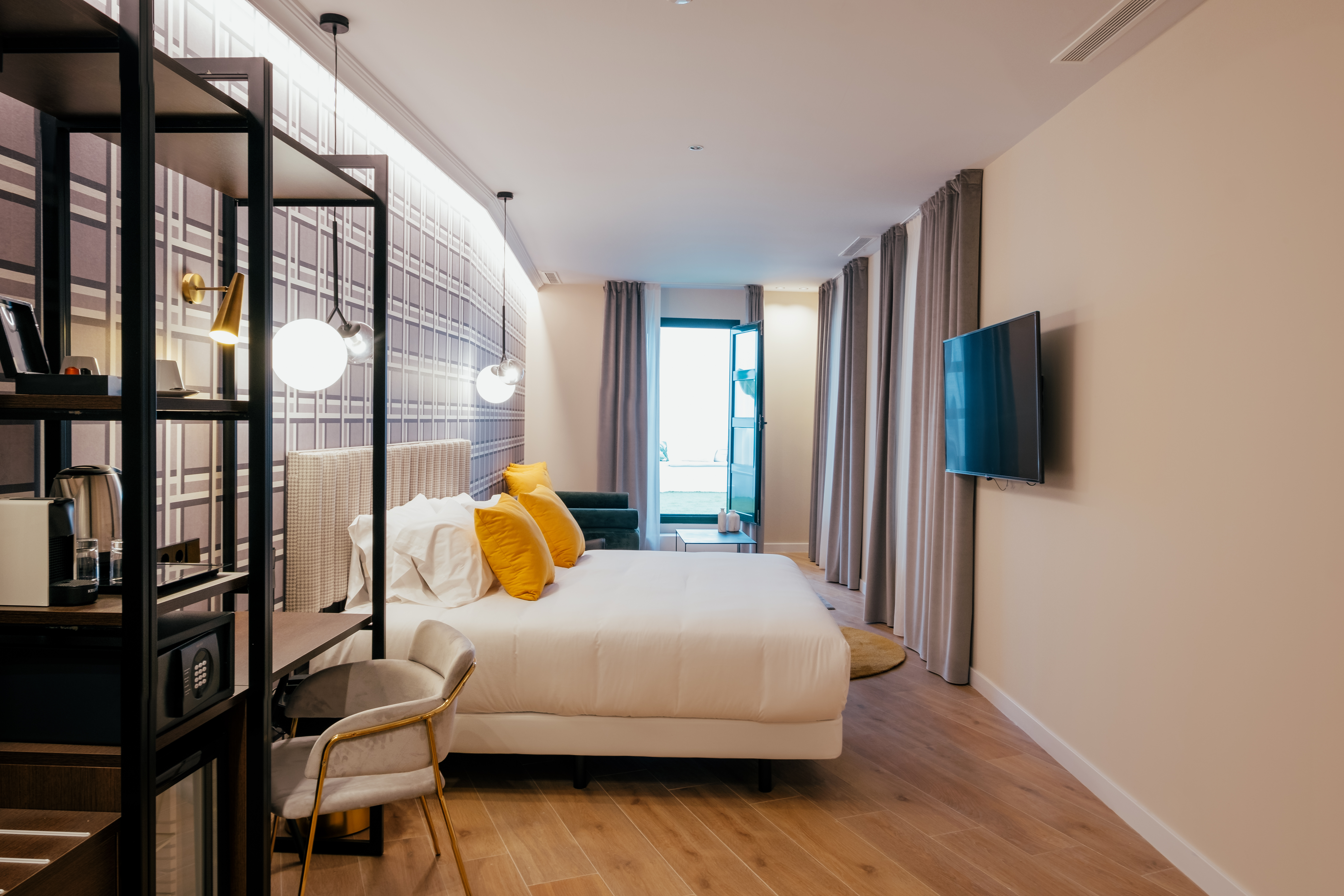 Double Single Executive