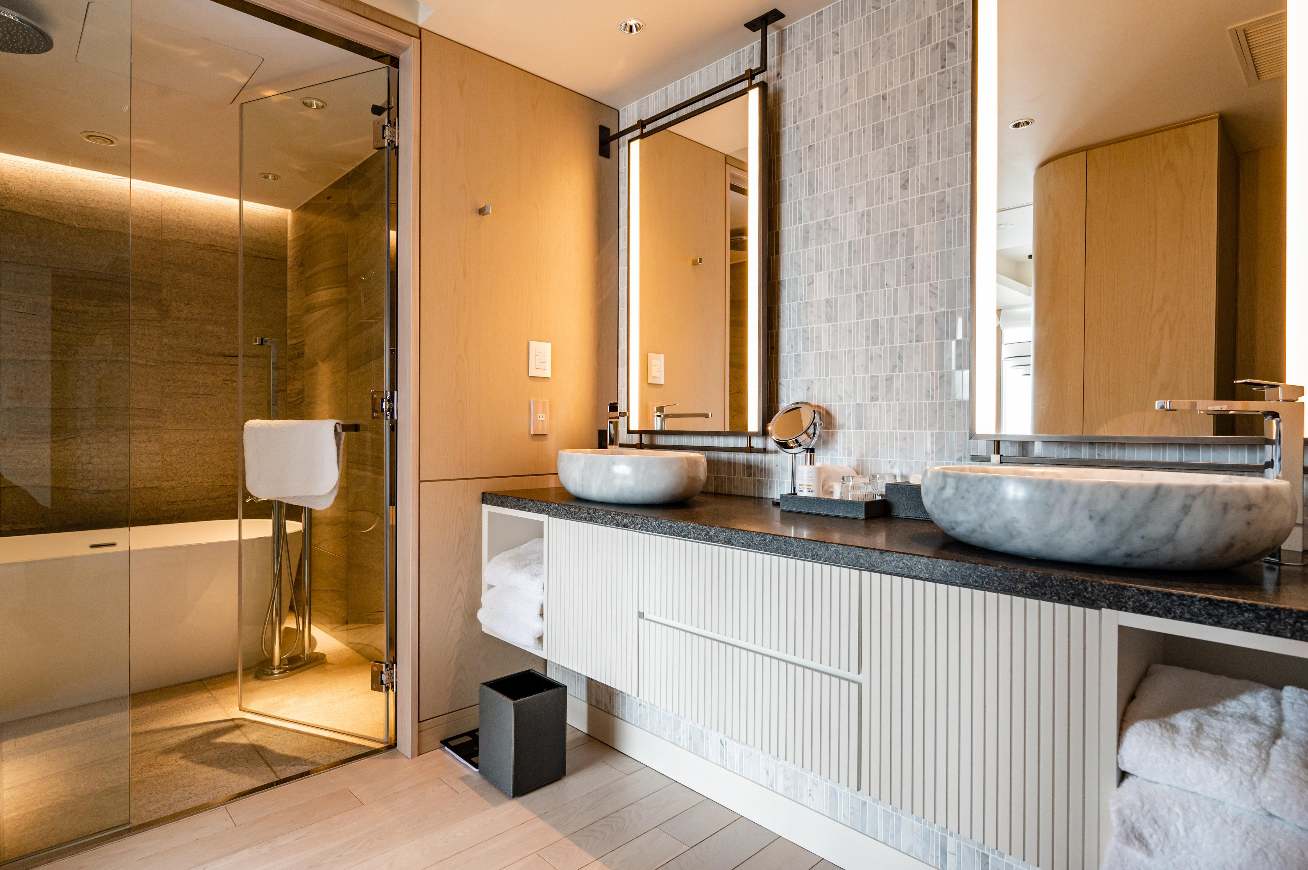 Studio King Size Bed