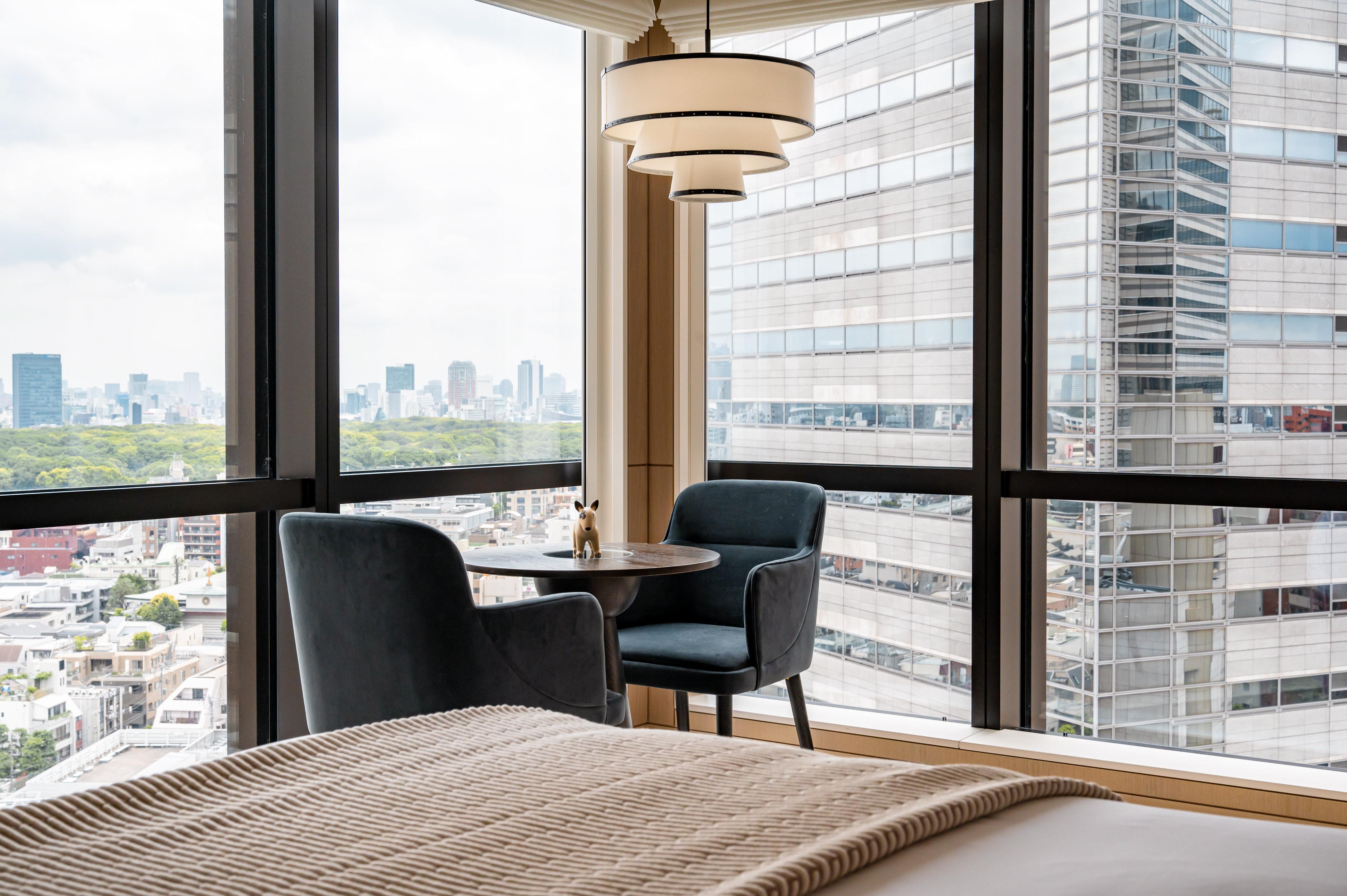 Studio King Size Bed