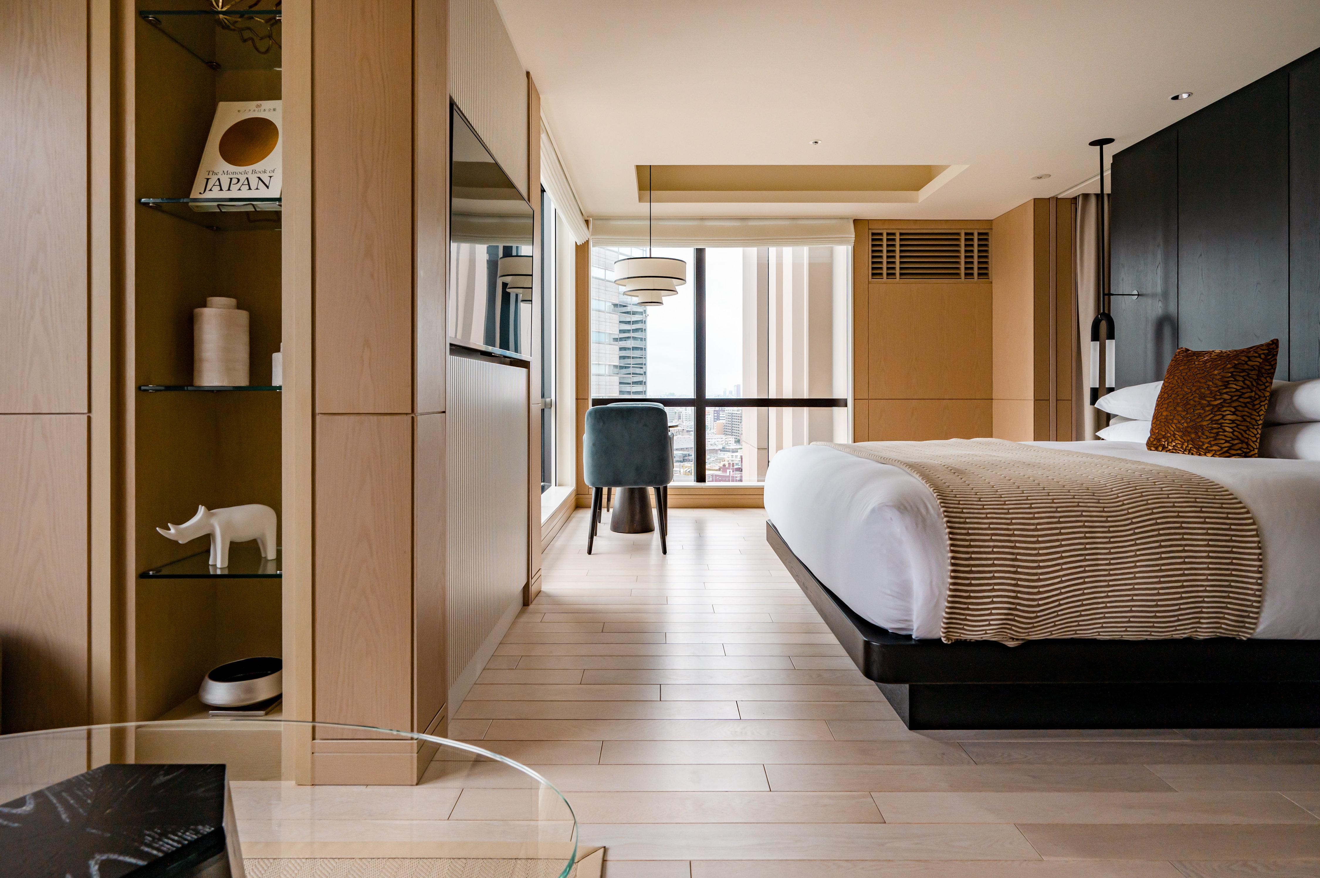 Studio King Size Bed