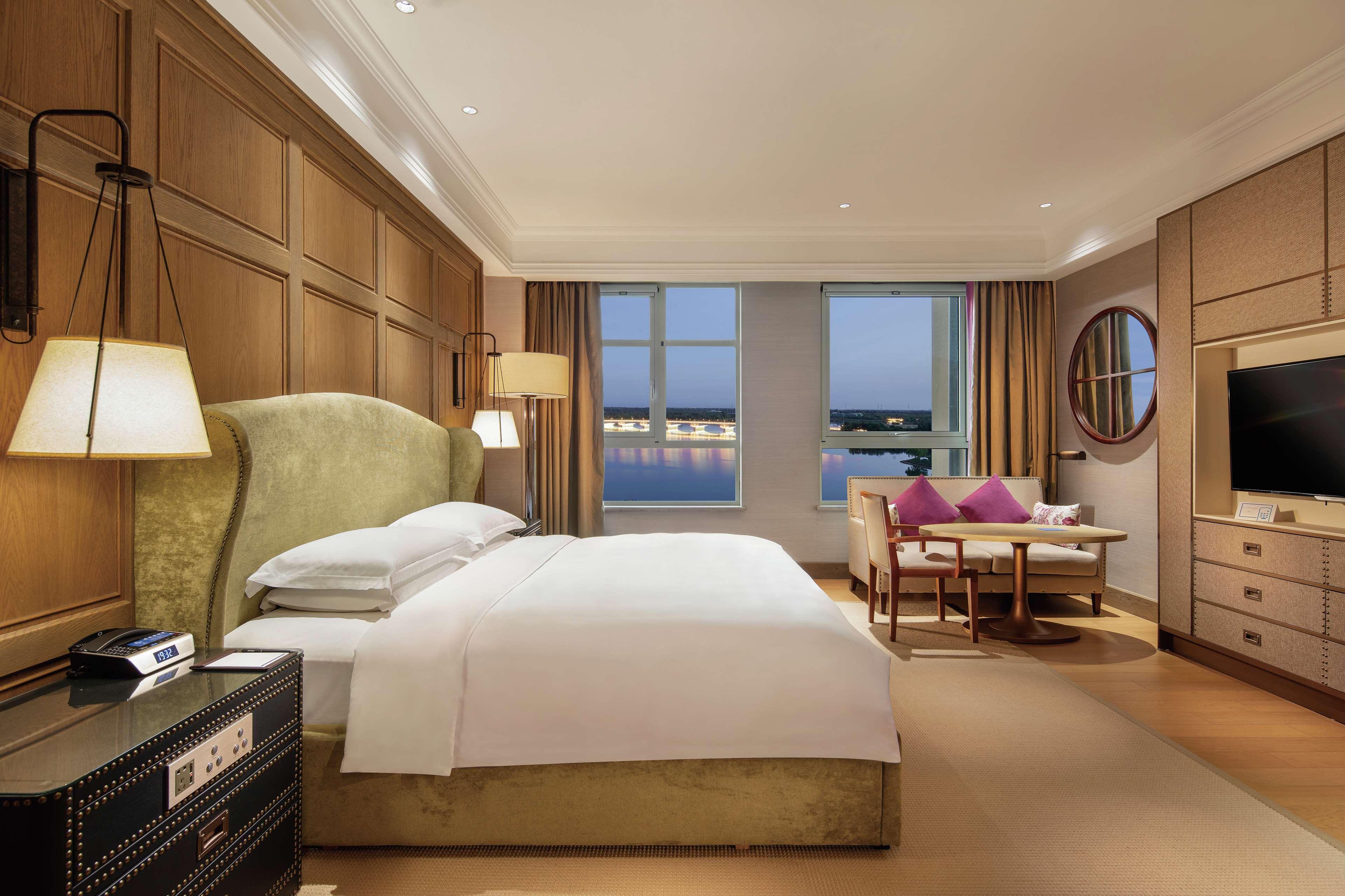 Double Guest Room King Bed