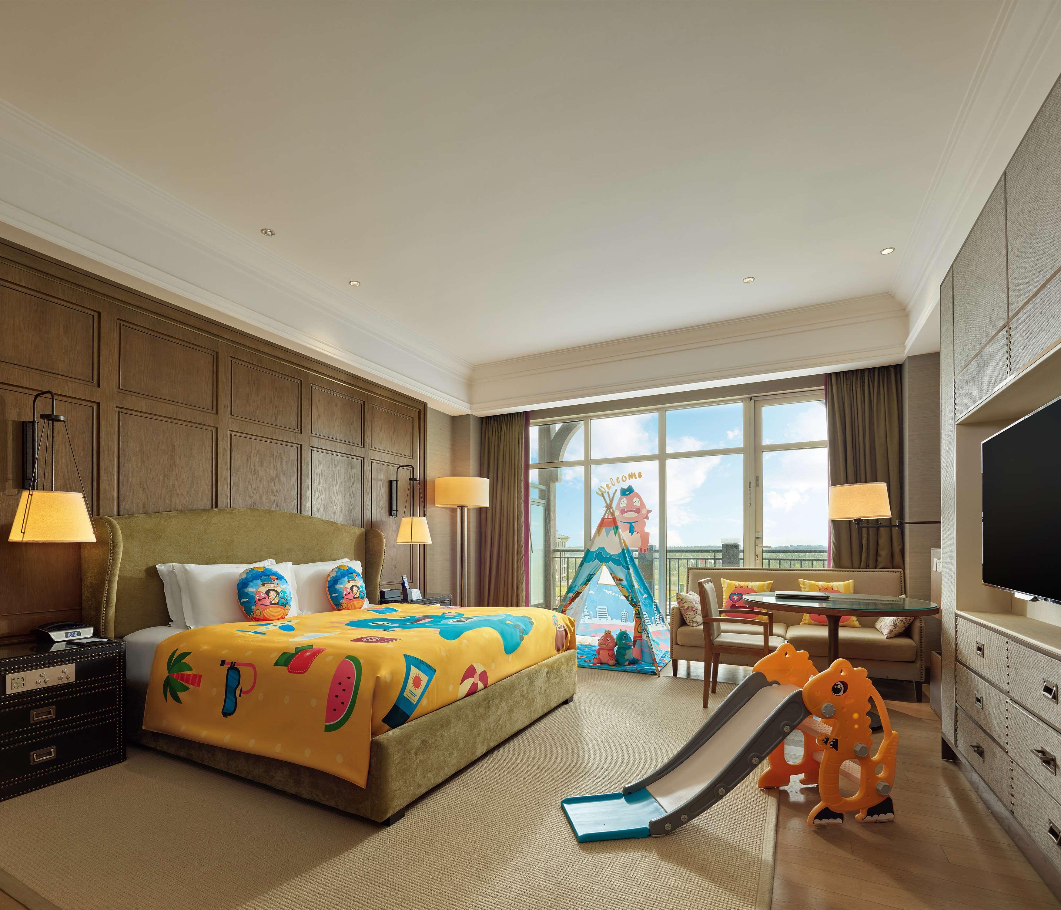 Family Room King Size Bed