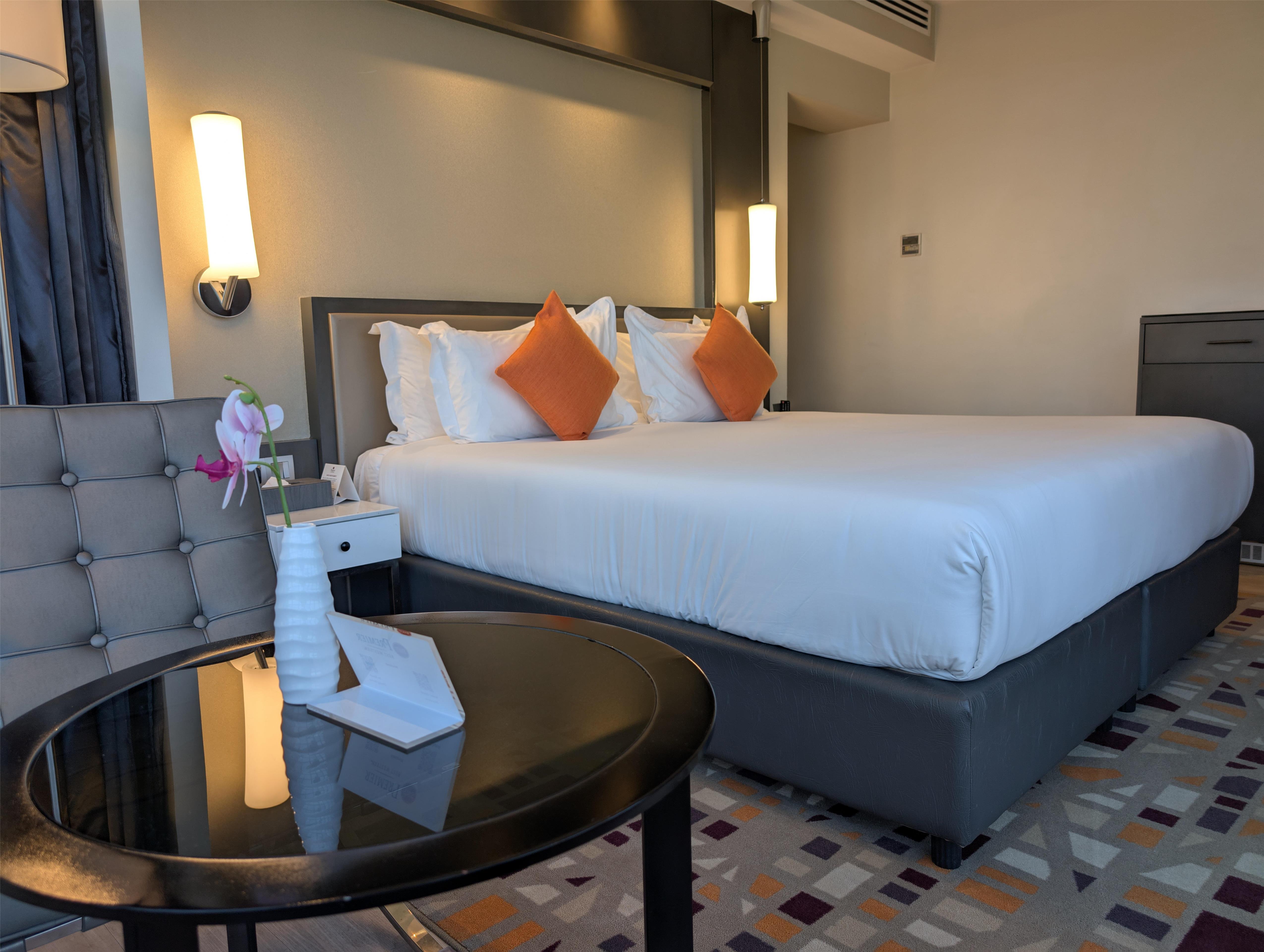 Single Executive King Bed