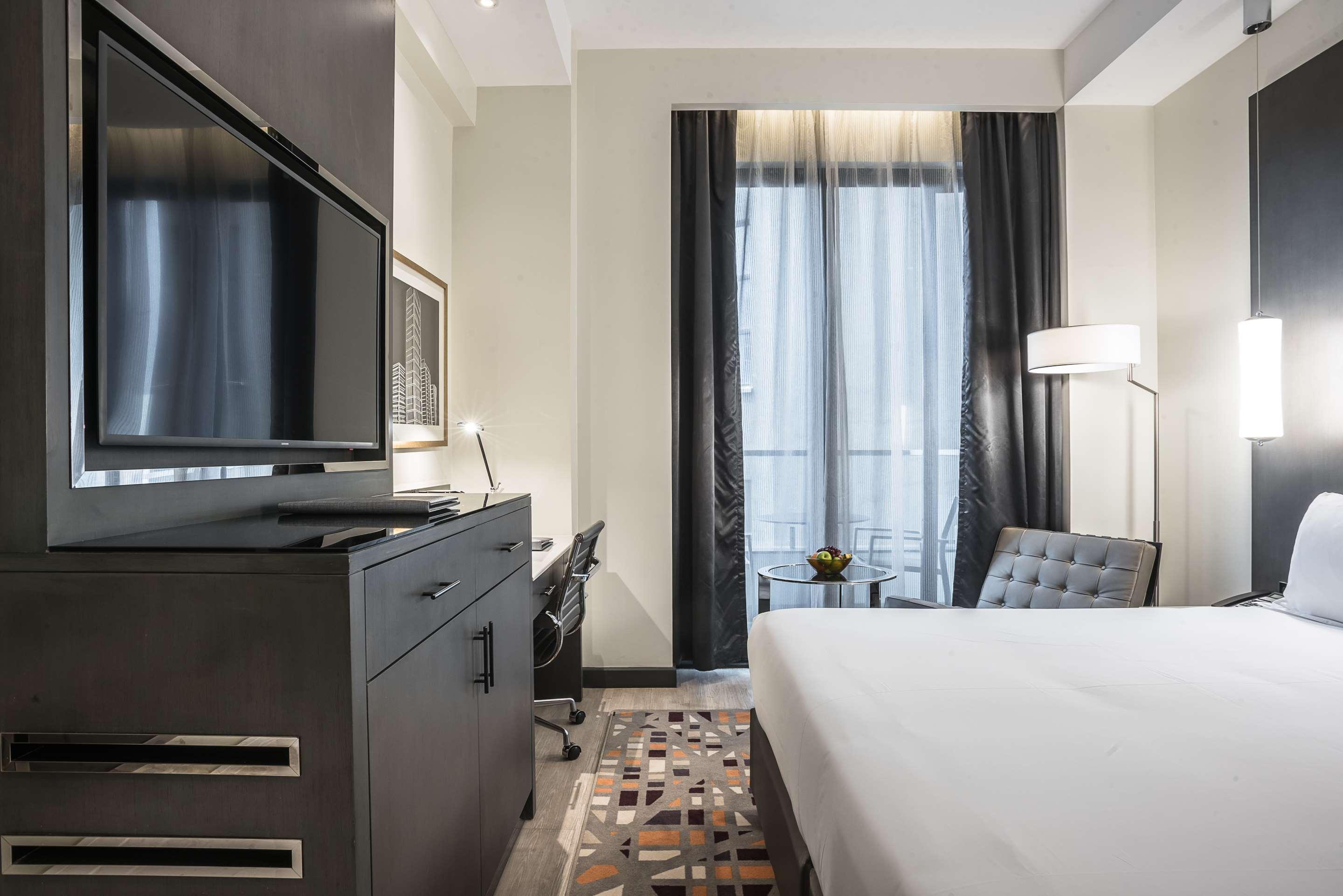 Single Superior King Bed