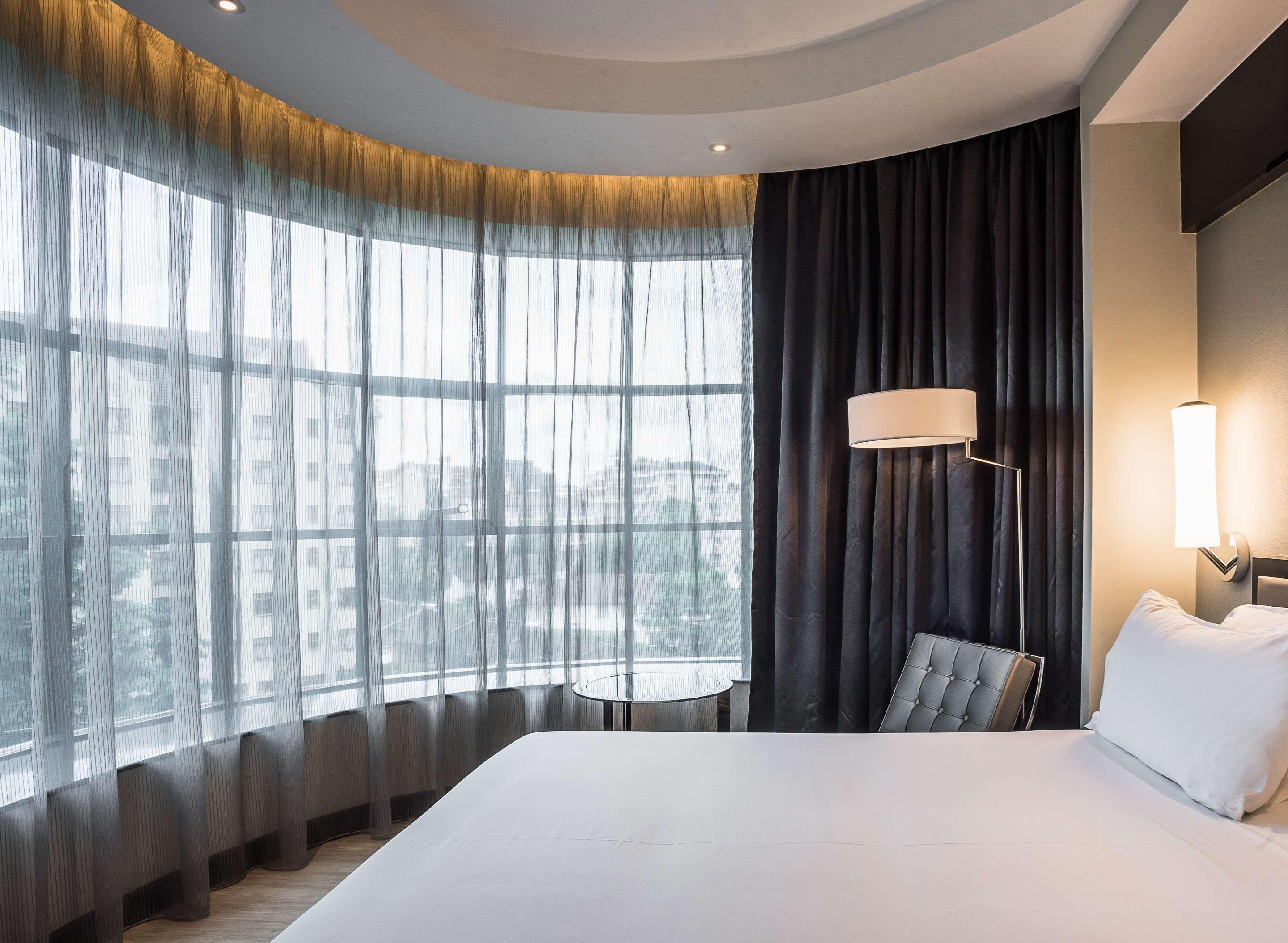 Double Executive King Bed