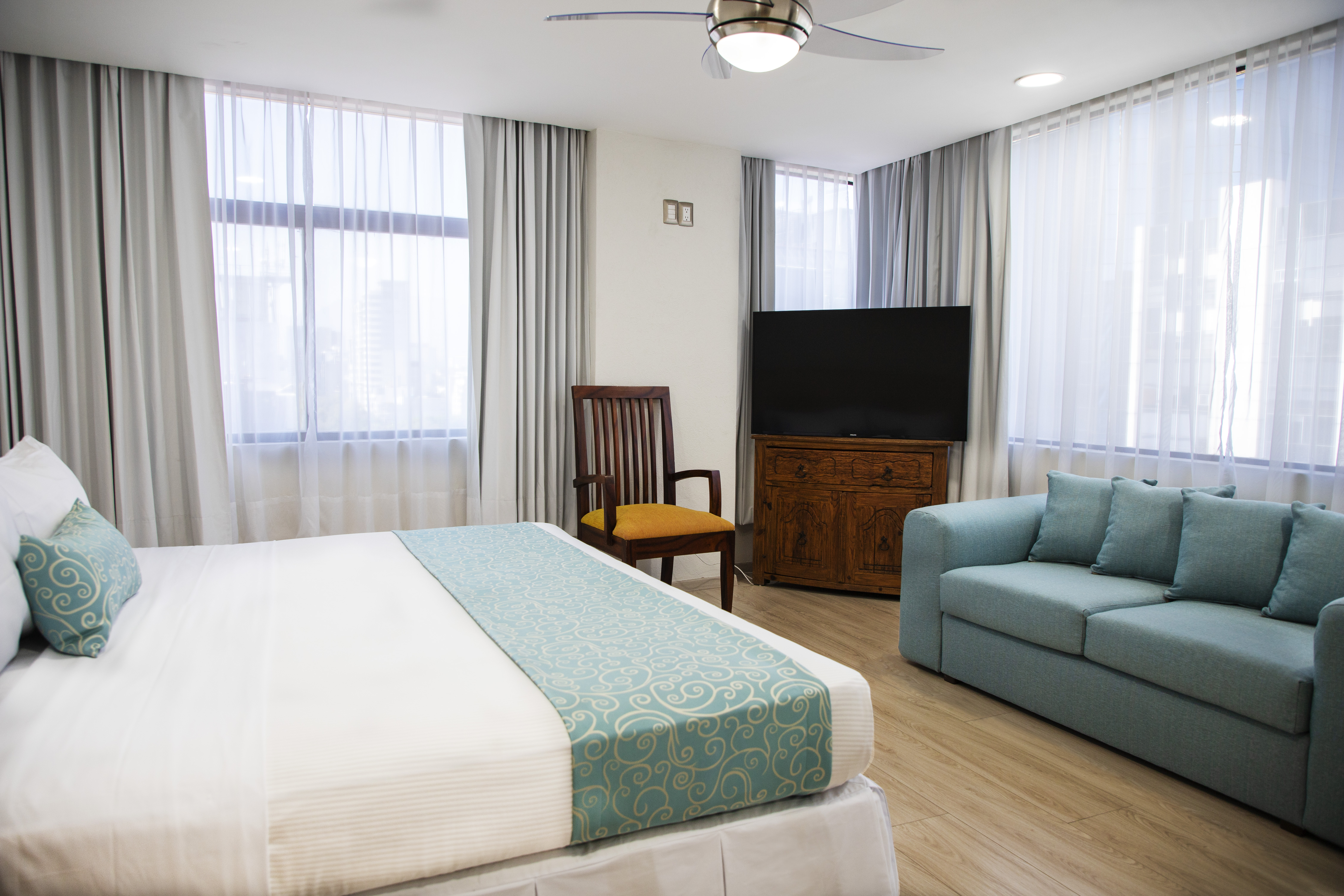 Junior Suite King Size Bed