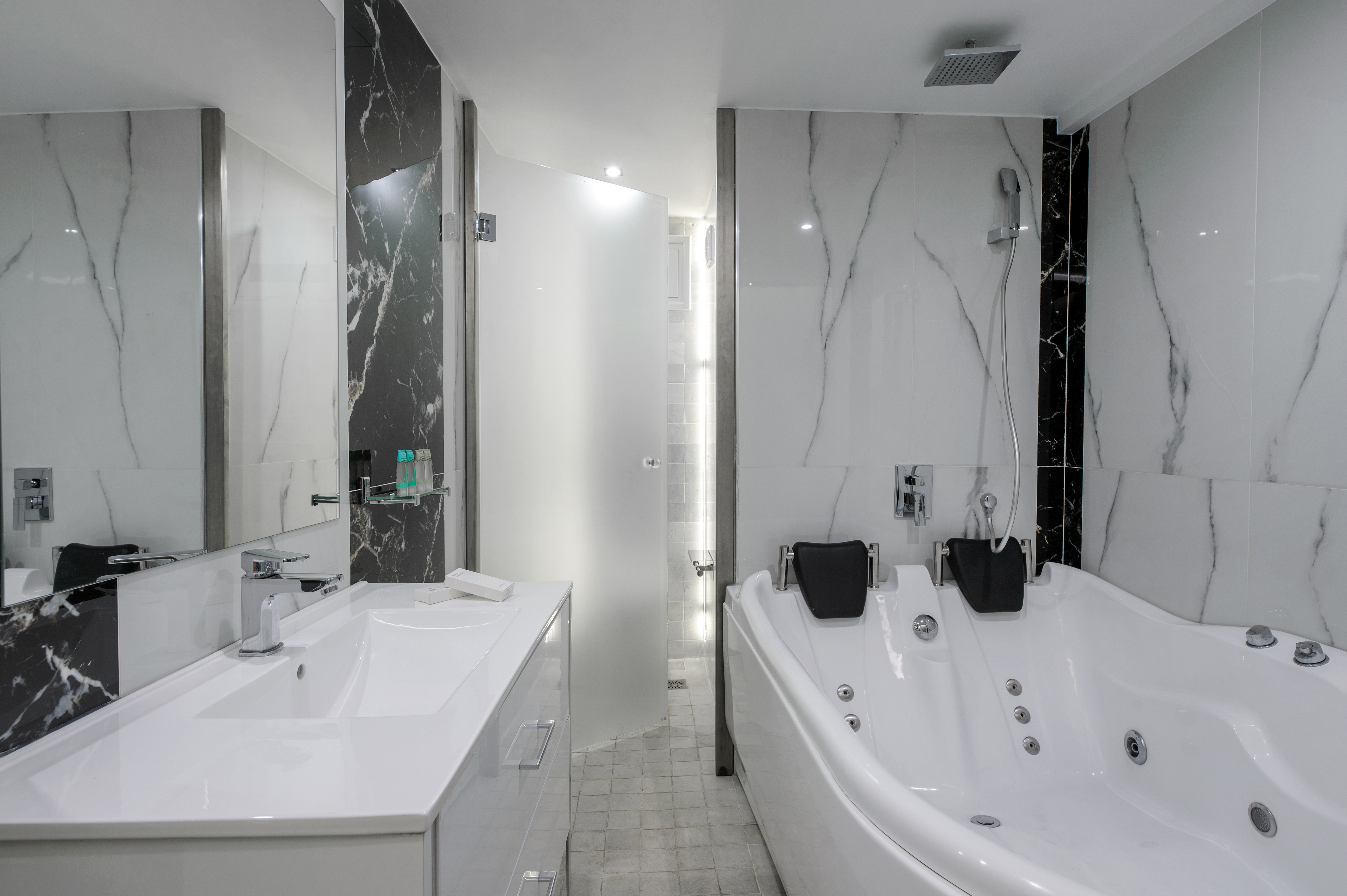 Junior Suite with Jacuzzi