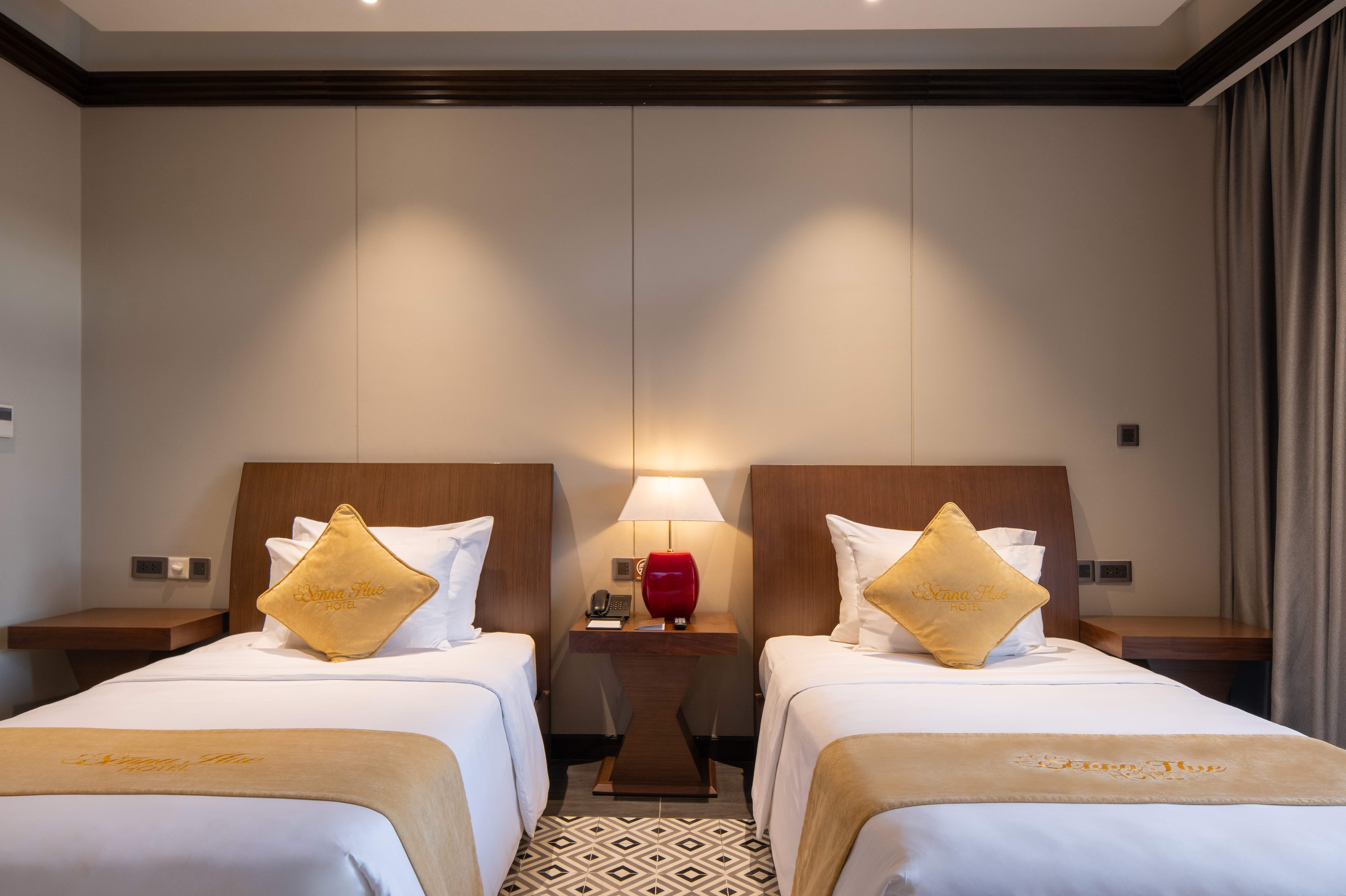 Twin Premium City View