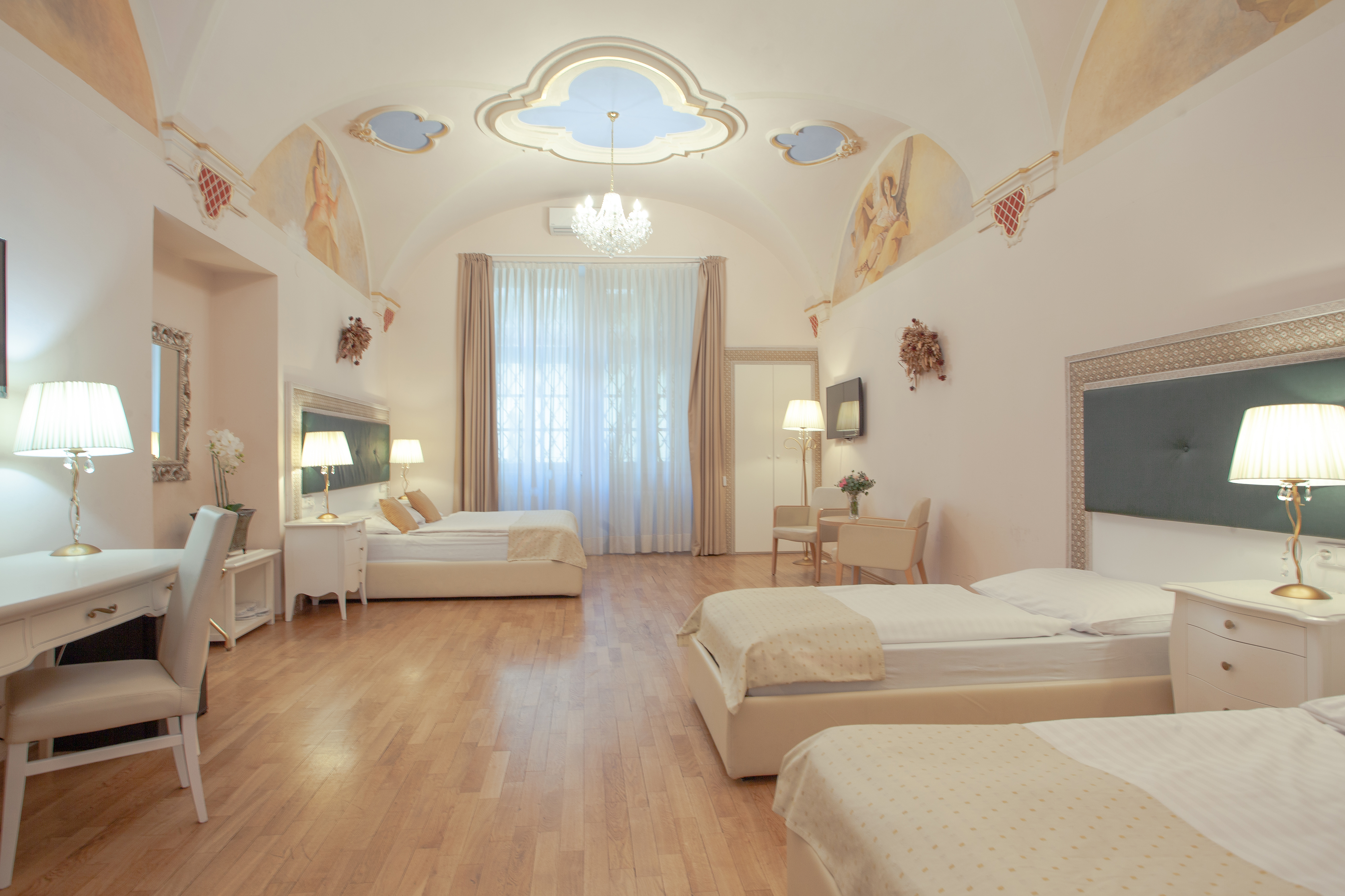 Double or Twin Executive