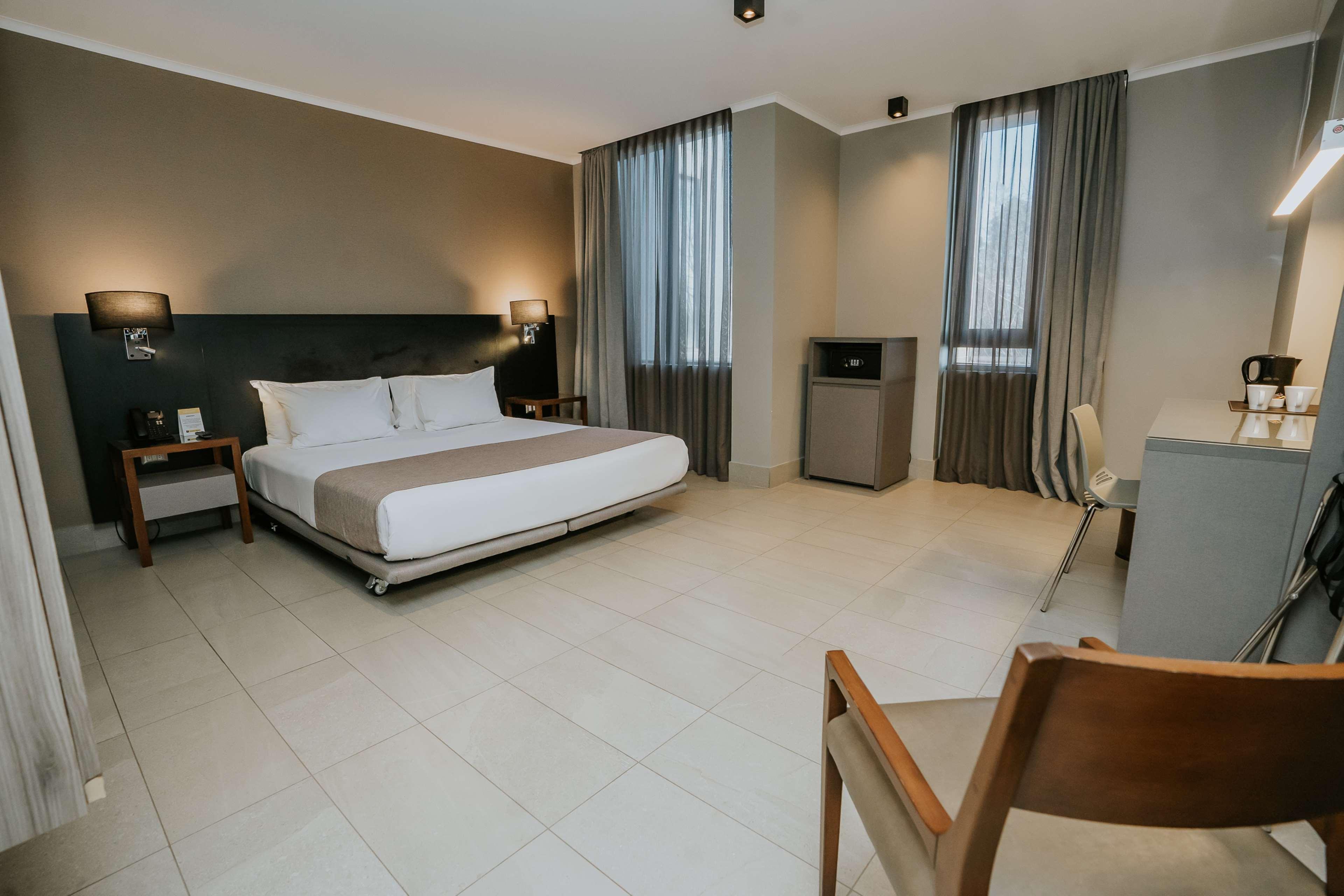 Room King Bed Non Smoking