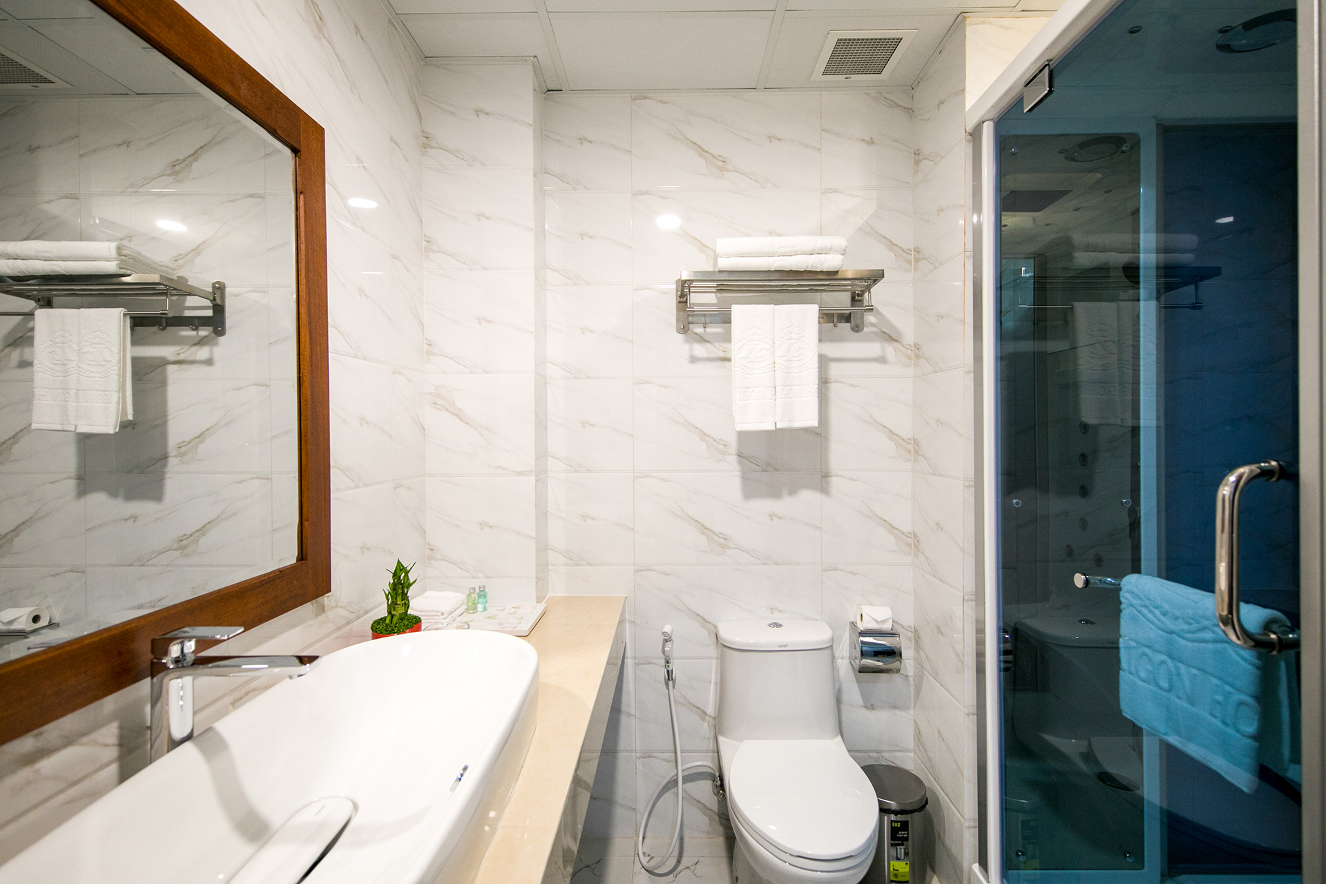 Double King Size Bed