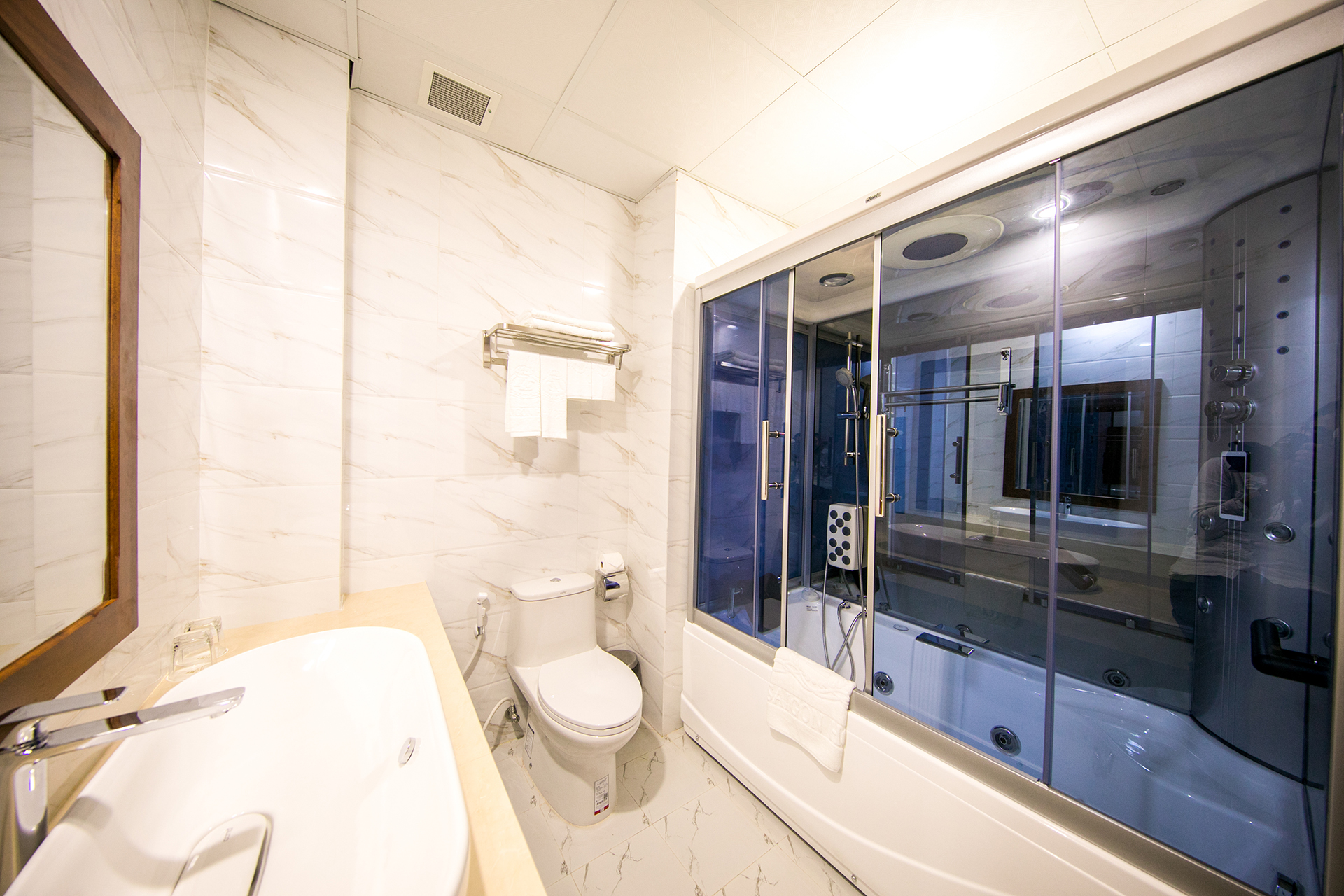 Double King Size Bed