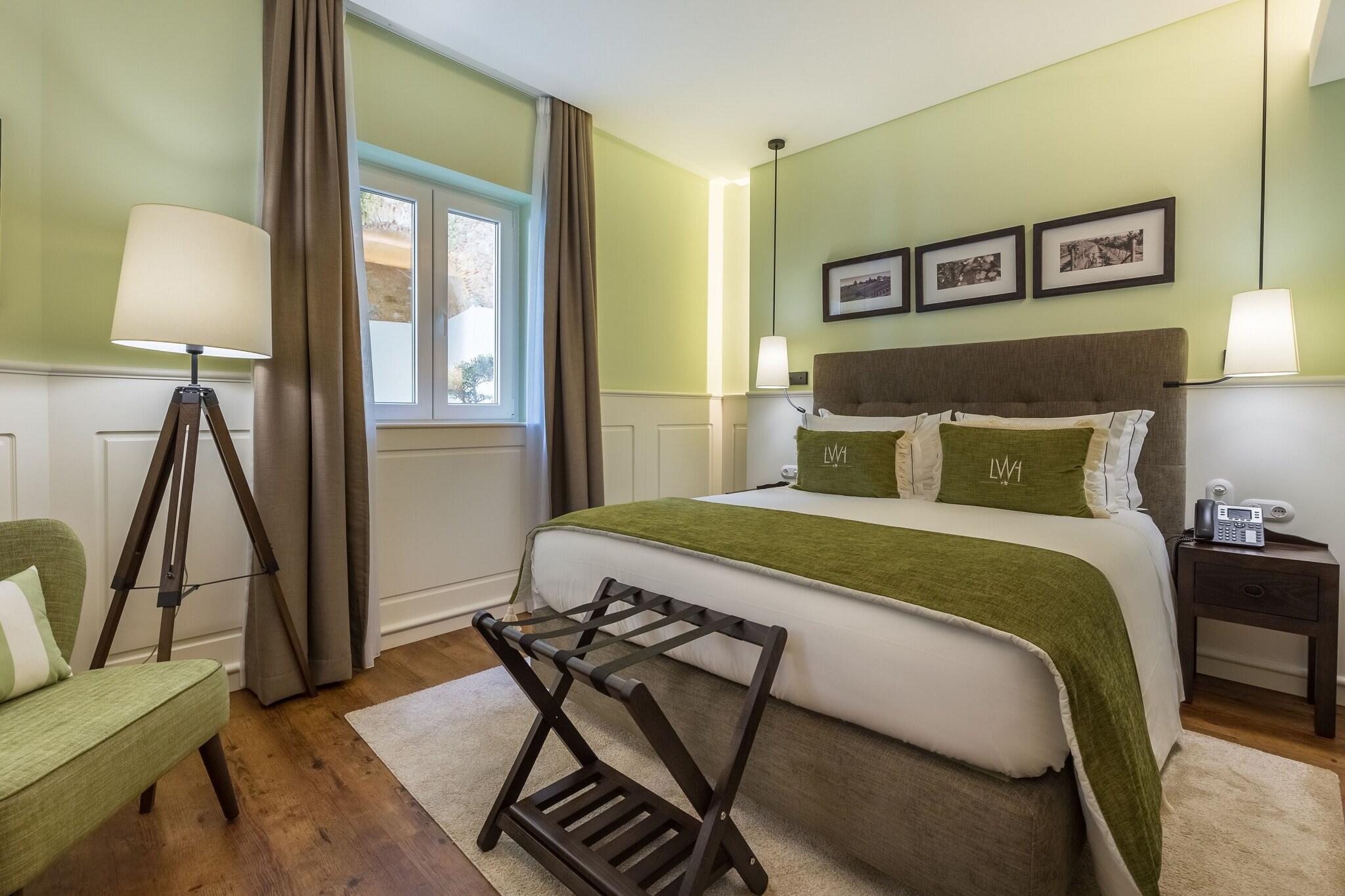 Double or Twin Classic Double Bed