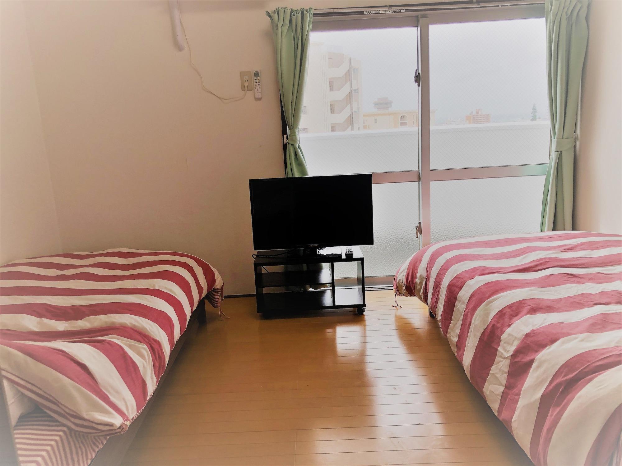 Twin with Kitchenette