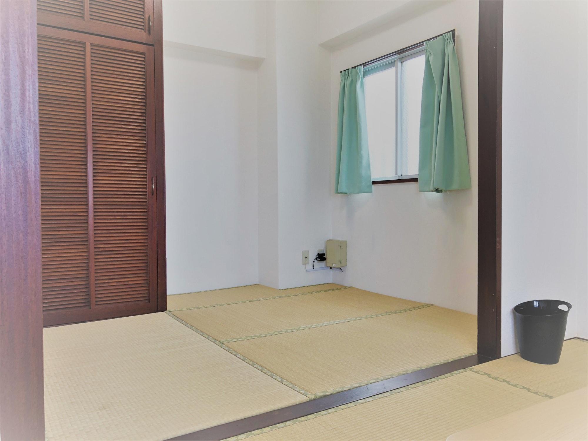 Quadruple Japanese Room