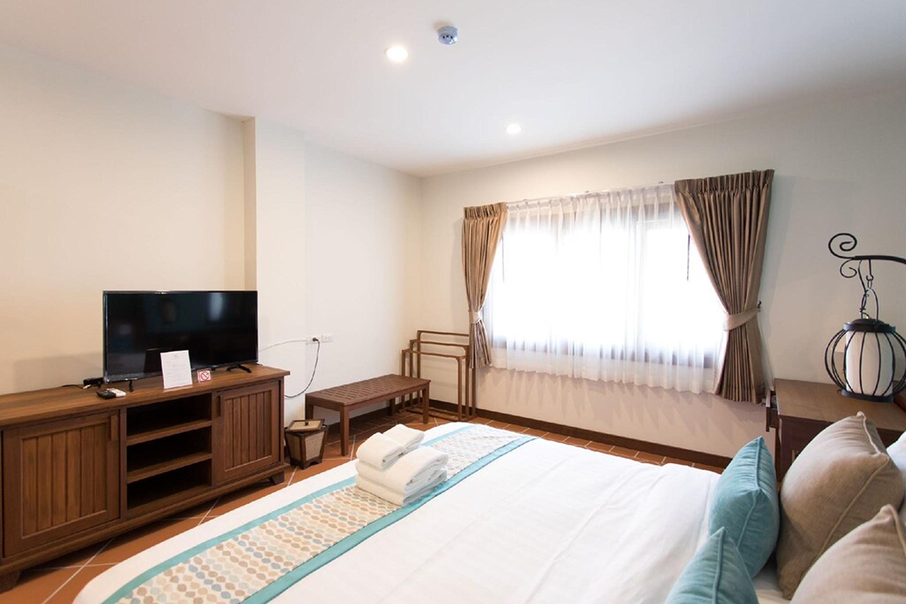 Double King Size Bed