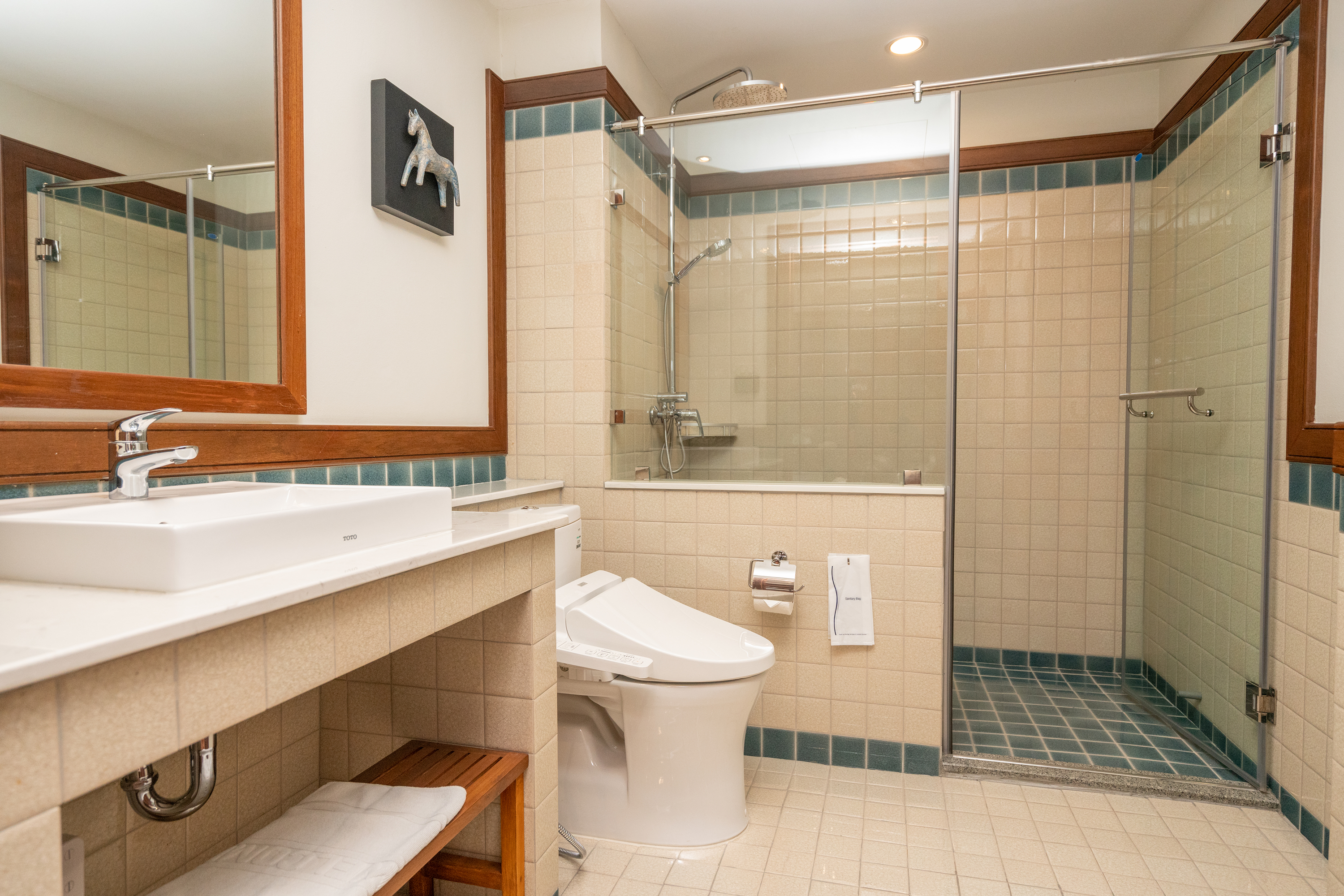 Junior Suite King Size Bed