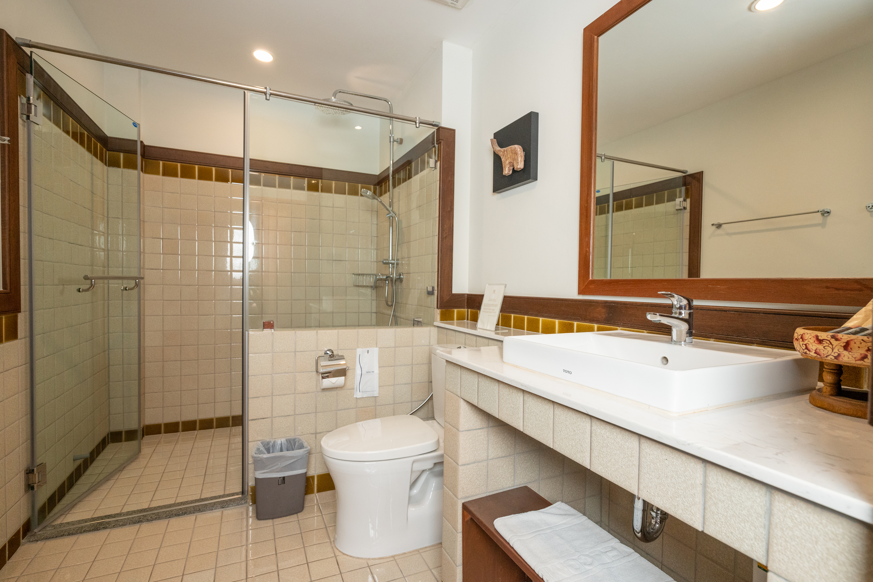 Double Deluxe King Bed