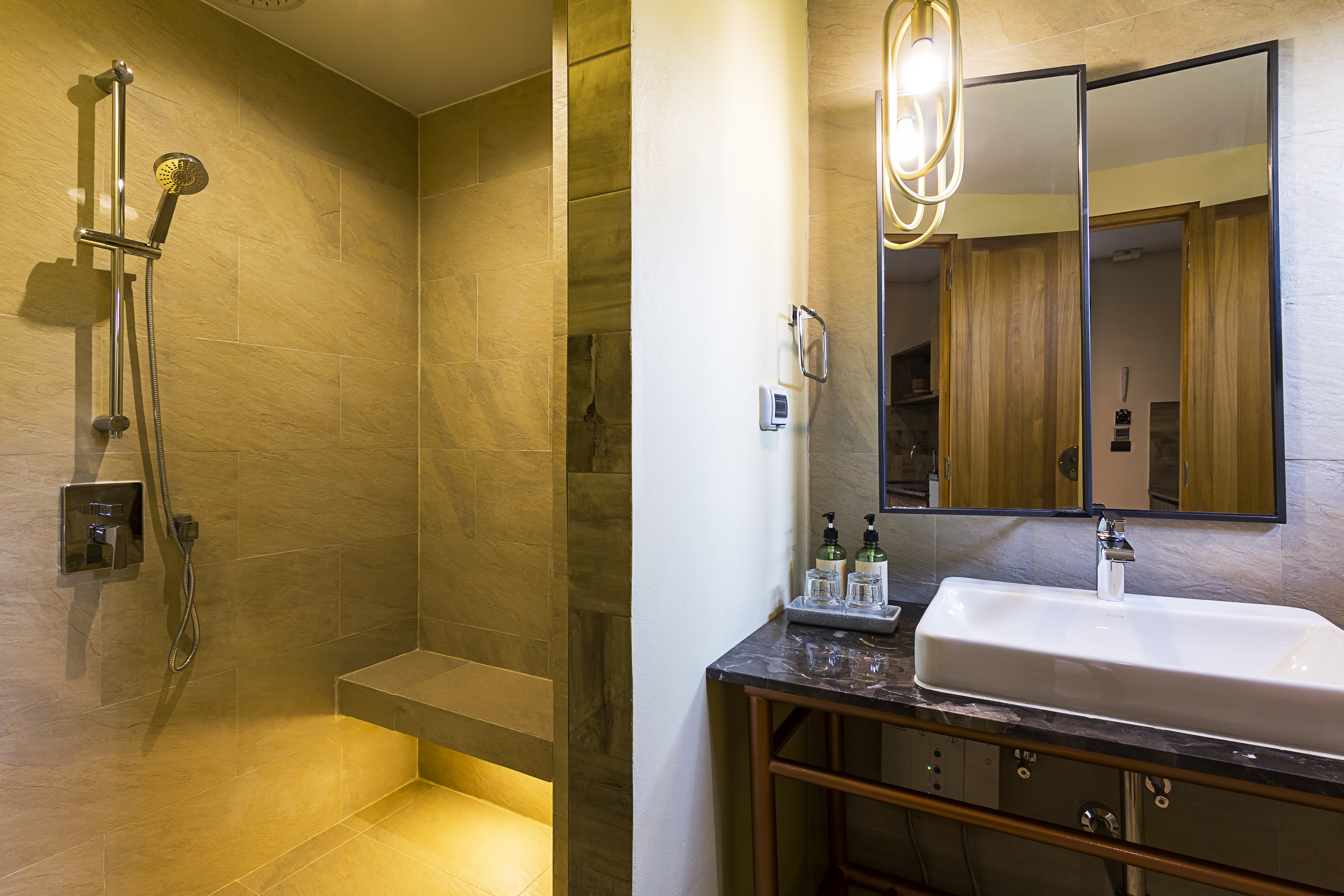 Double or Twin Deluxe