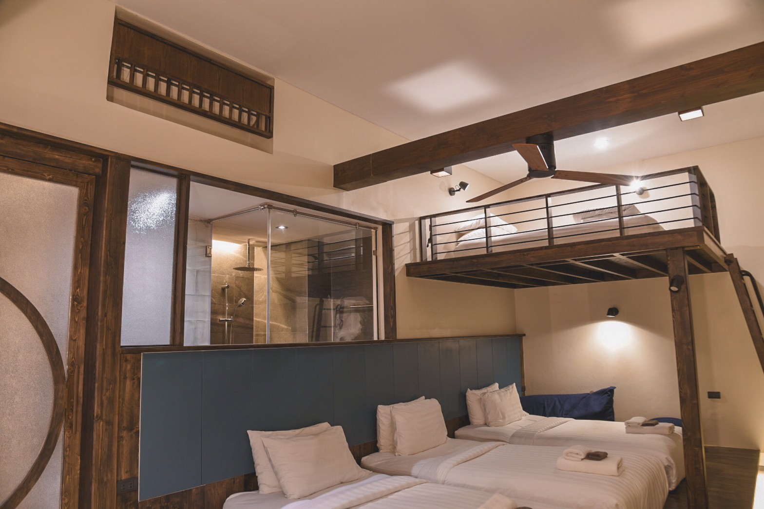 Quadruple Queen Size Bed