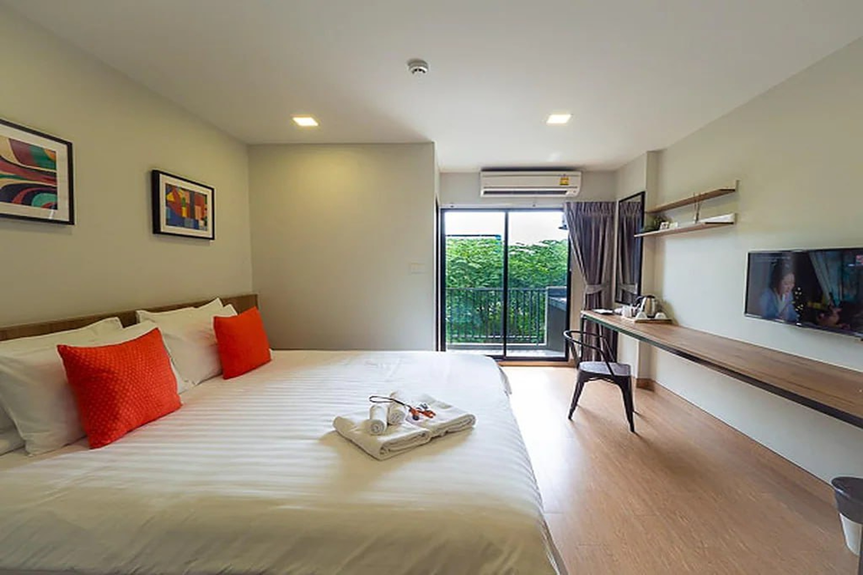 Double King Size Bed