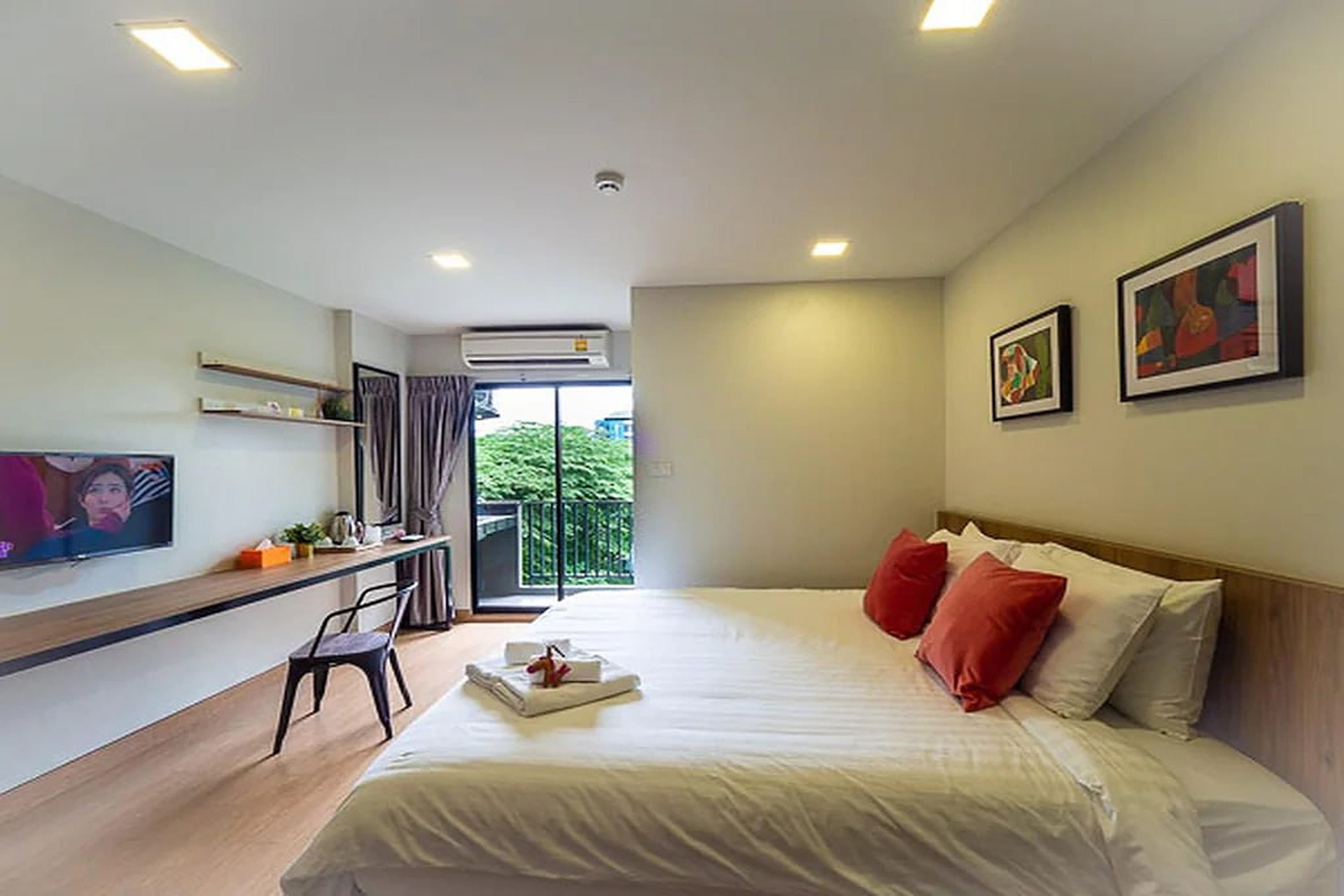 Double King Size Bed