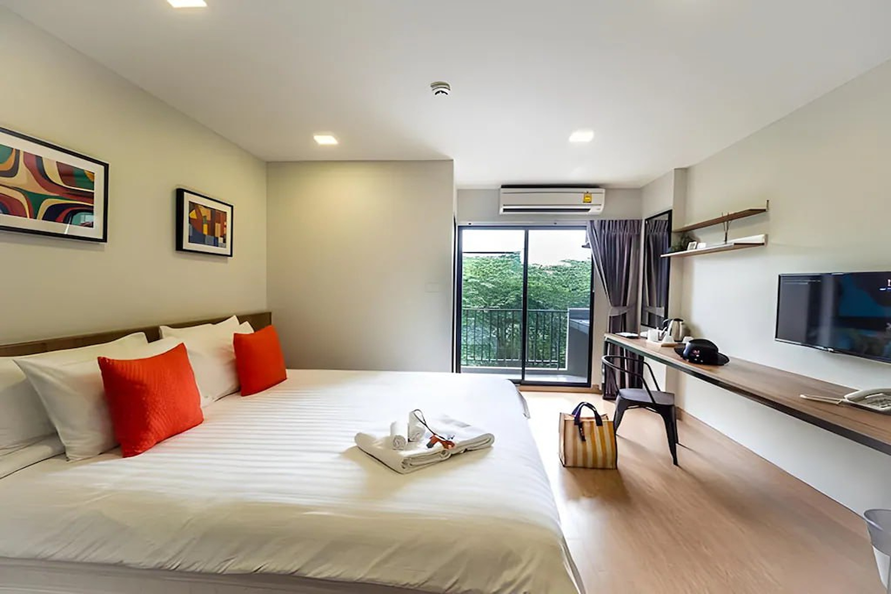 Double King Size Bed